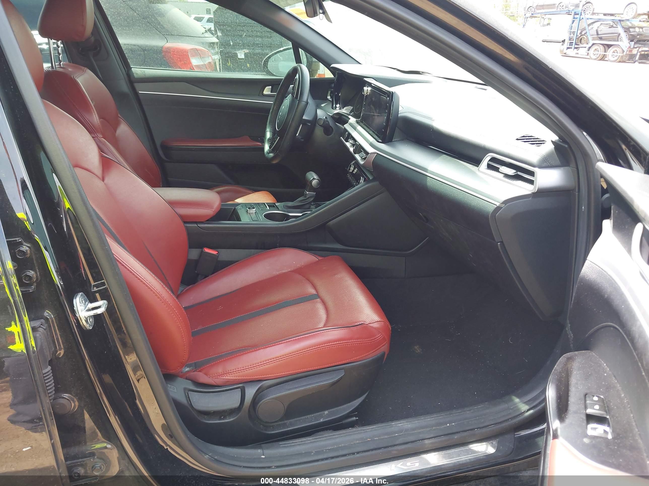 KIA K5 image 5