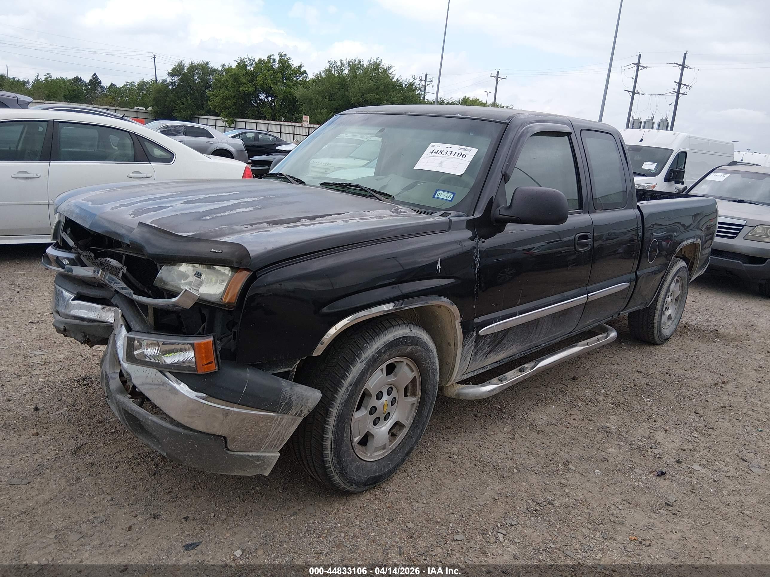 CHEVROLET SILVERADO image 2