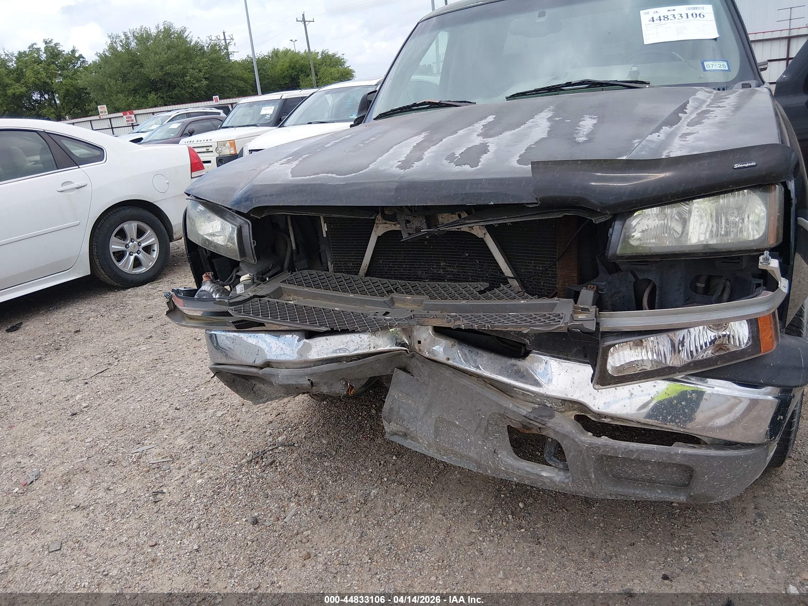 CHEVROLET SILVERADO image 6