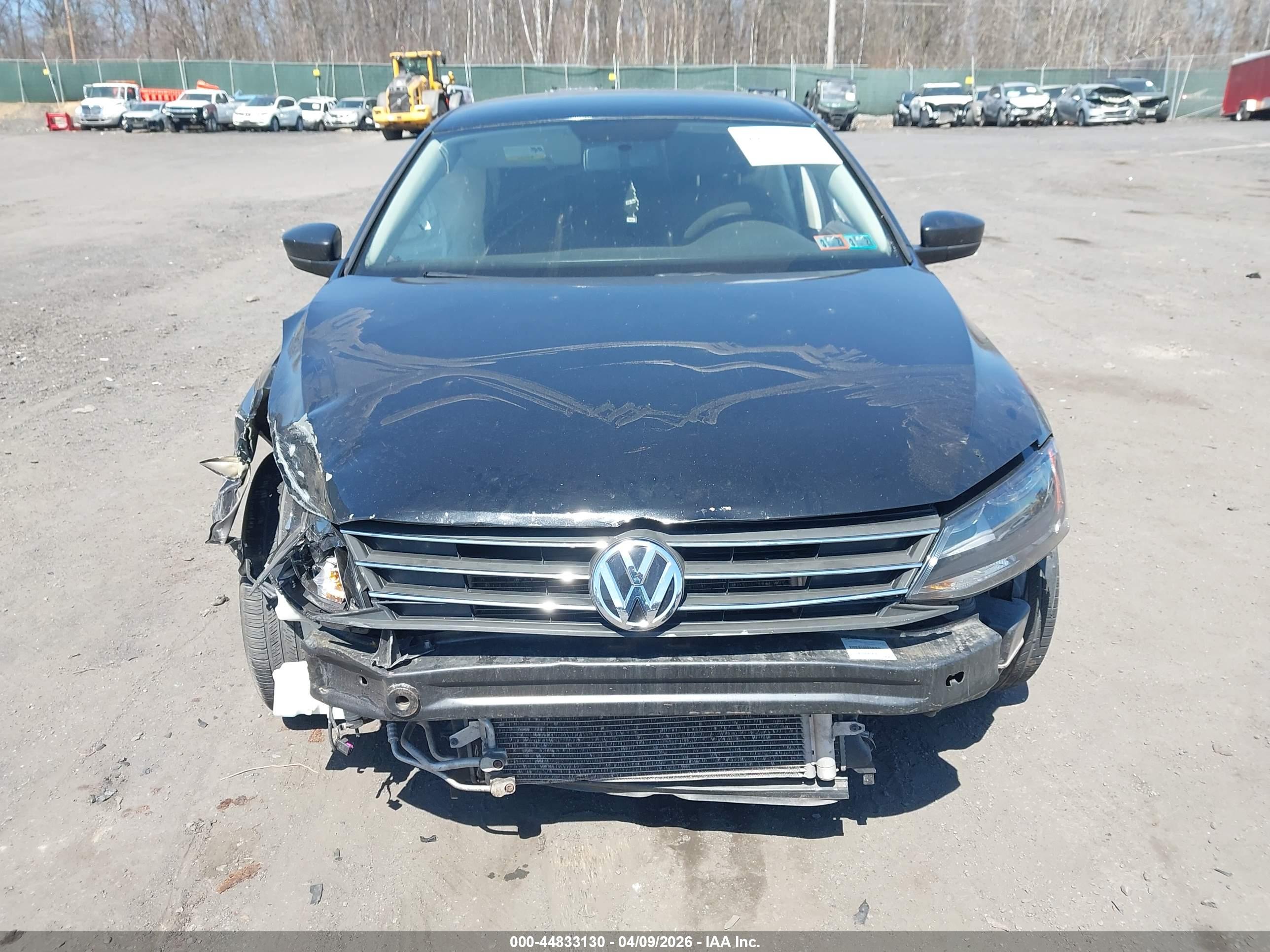 VOLKSWAGEN JETTA image 6