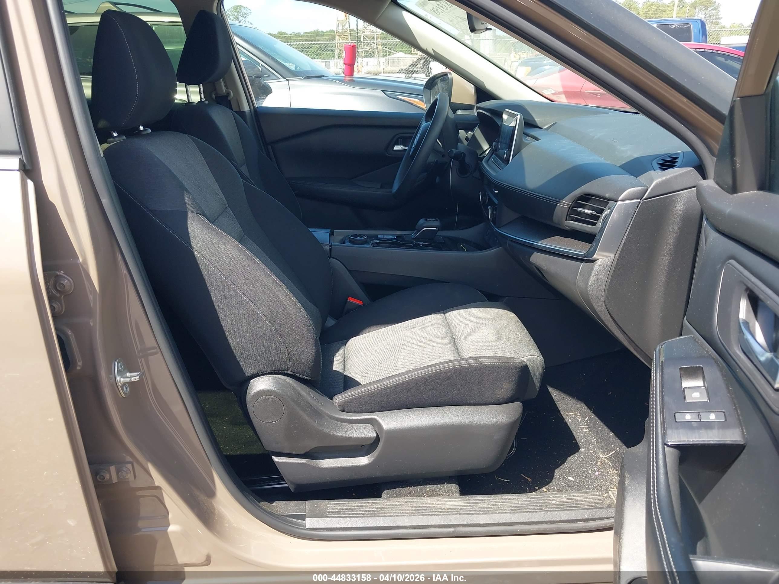 NISSAN ROGUE image 5