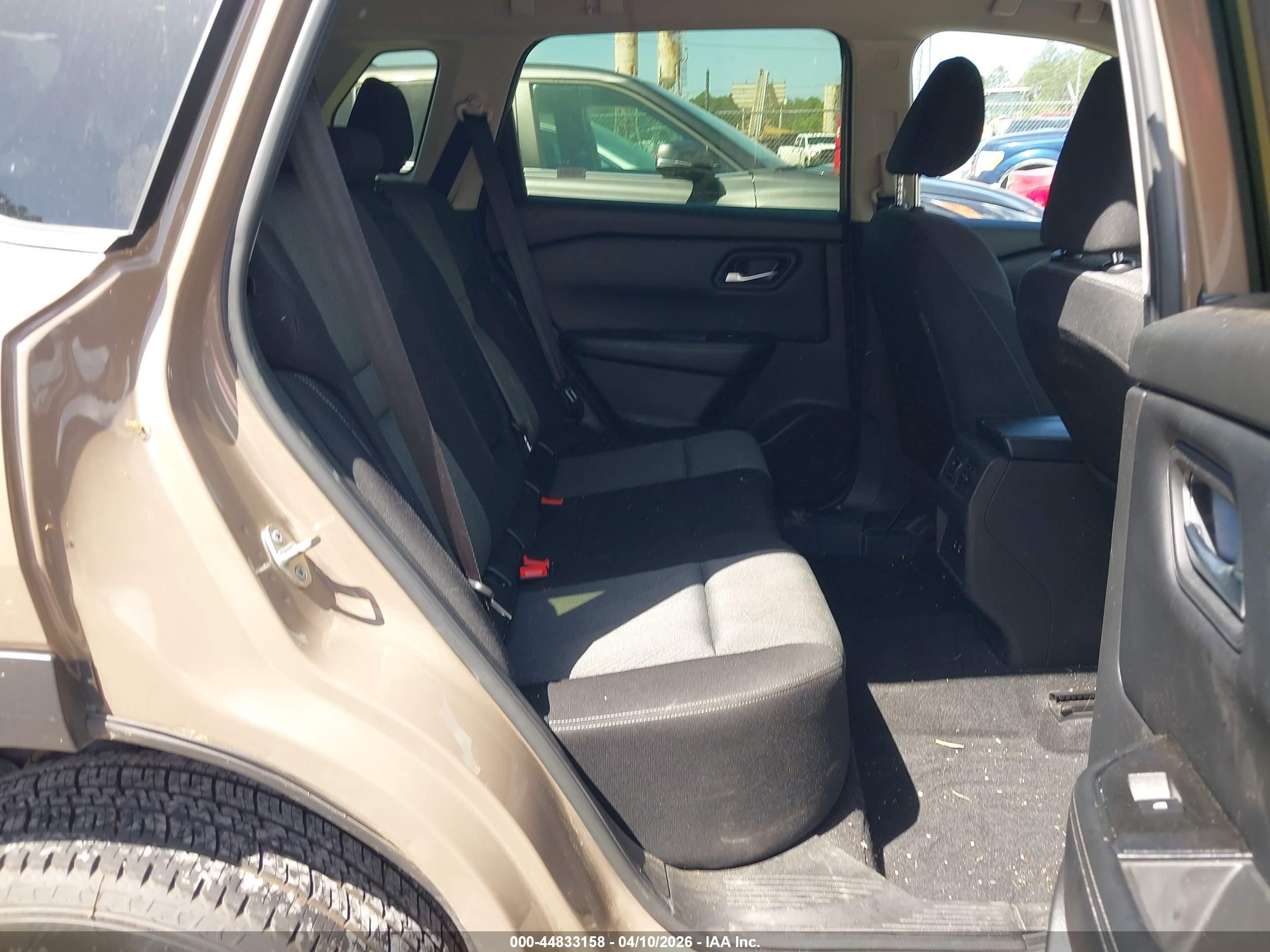 NISSAN ROGUE image 8