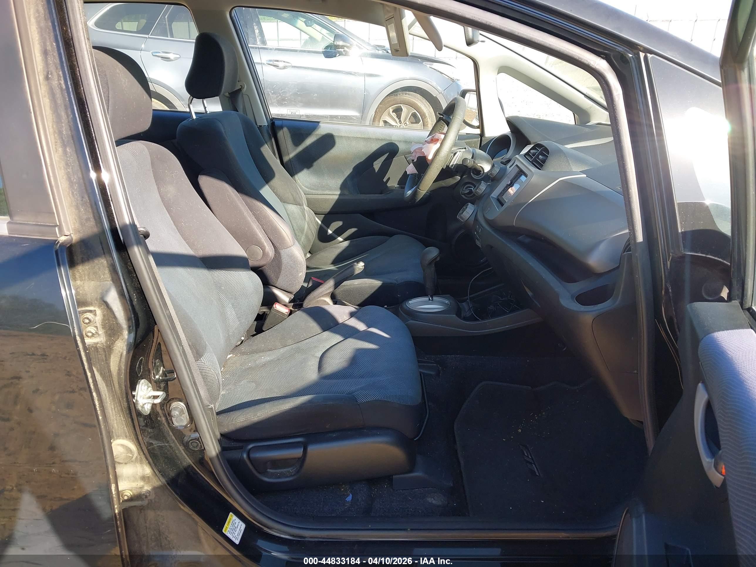 HONDA FIT image 5