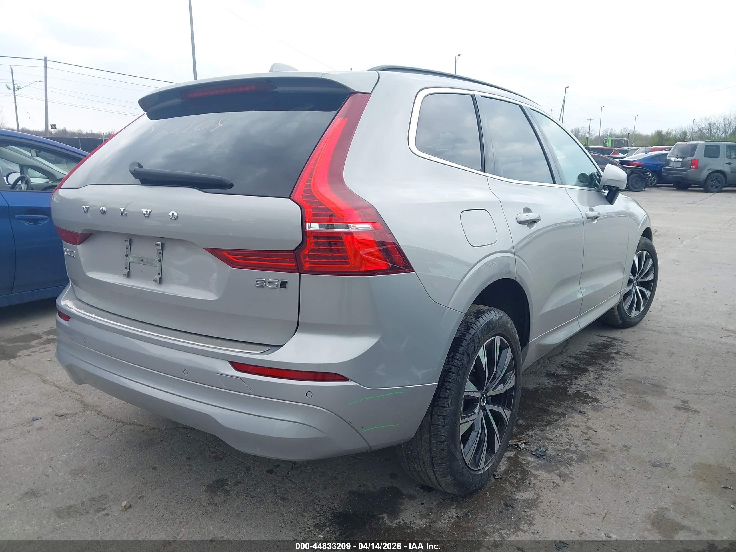 VOLVO XC60 image 4