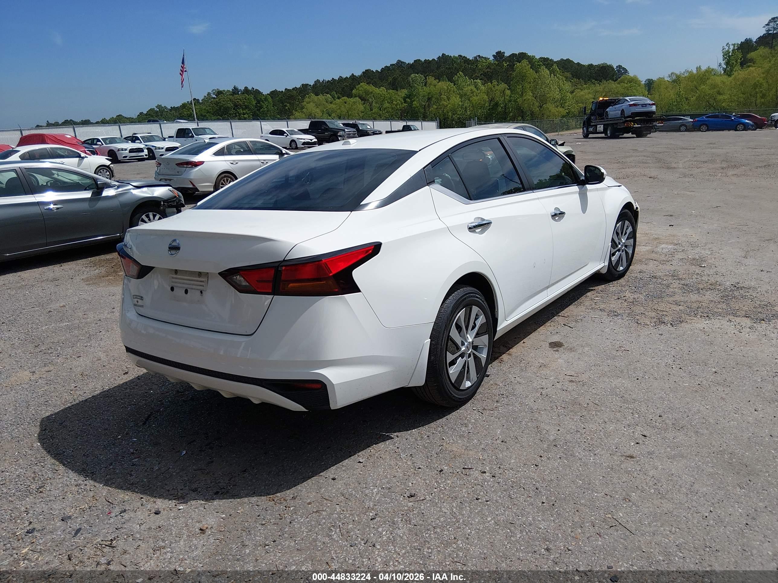 NISSAN ALTIMA image 4