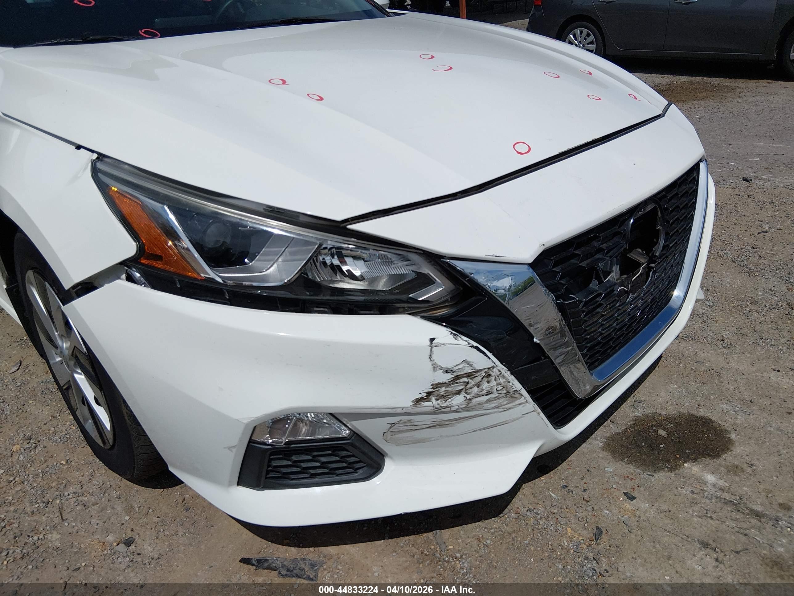 NISSAN ALTIMA image 6