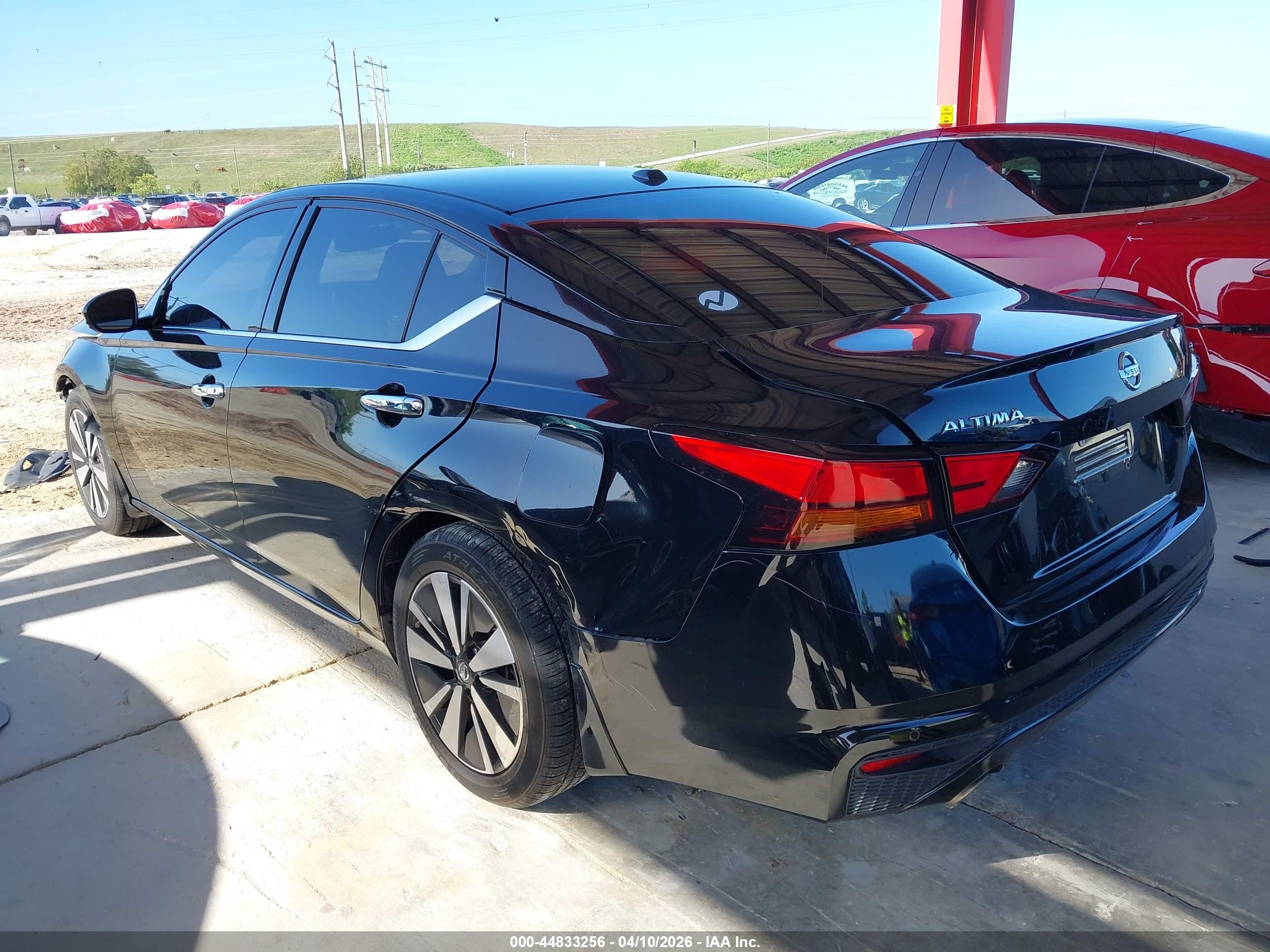 NISSAN ALTIMA image 3