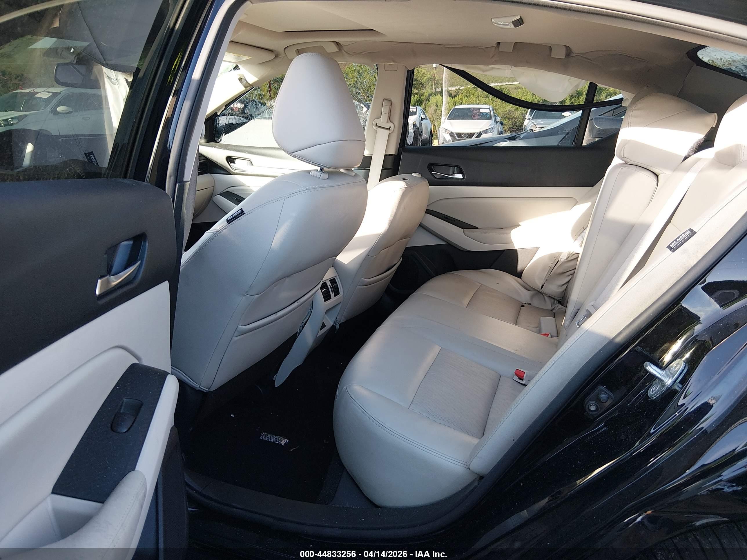 NISSAN ALTIMA image 8