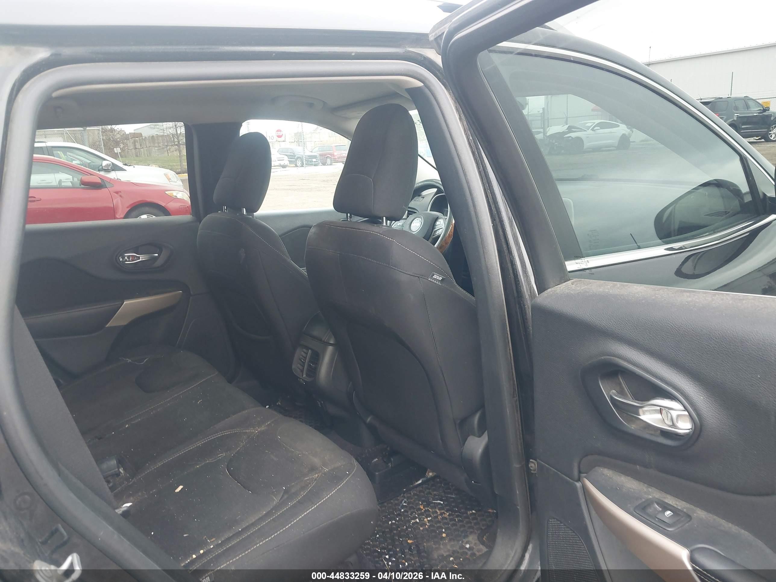 JEEP CHEROKEE image 8