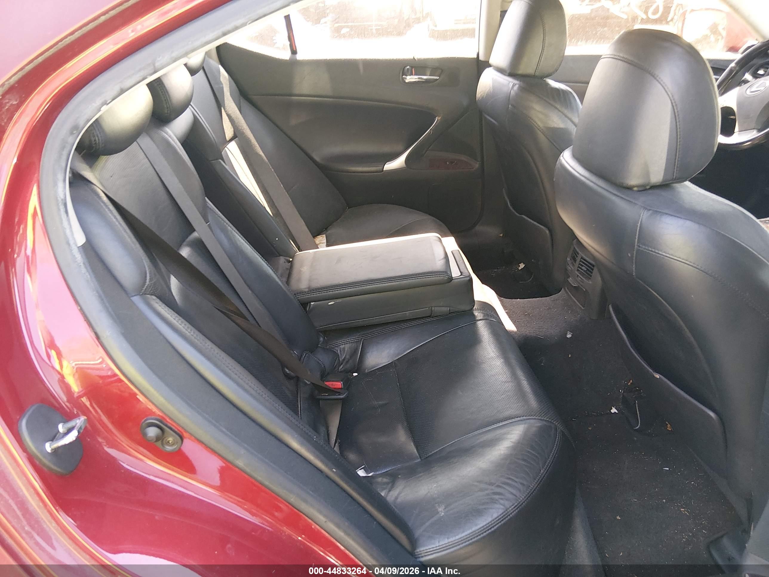 LEXUS IS image 8