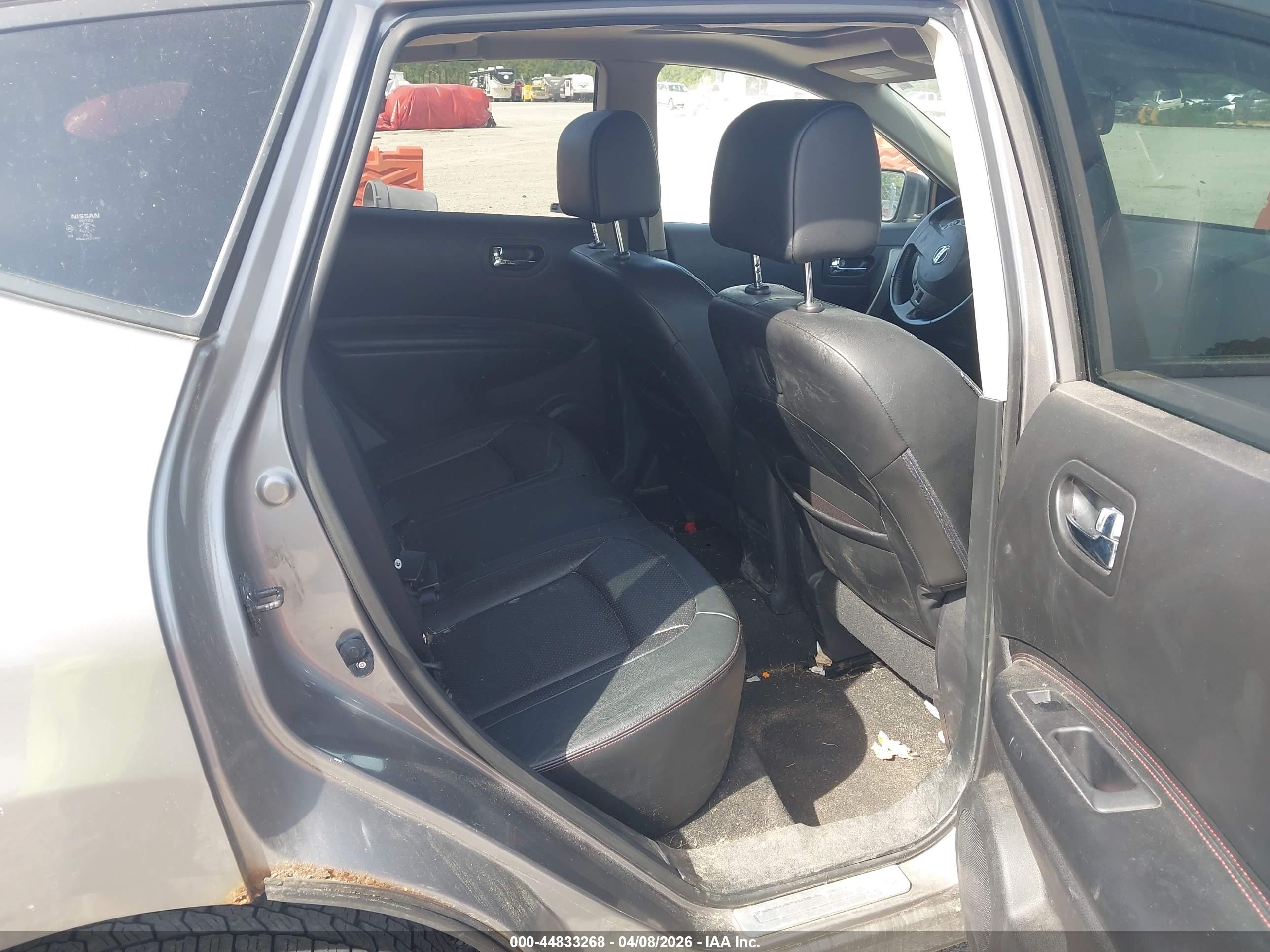 NISSAN ROGUE image 8