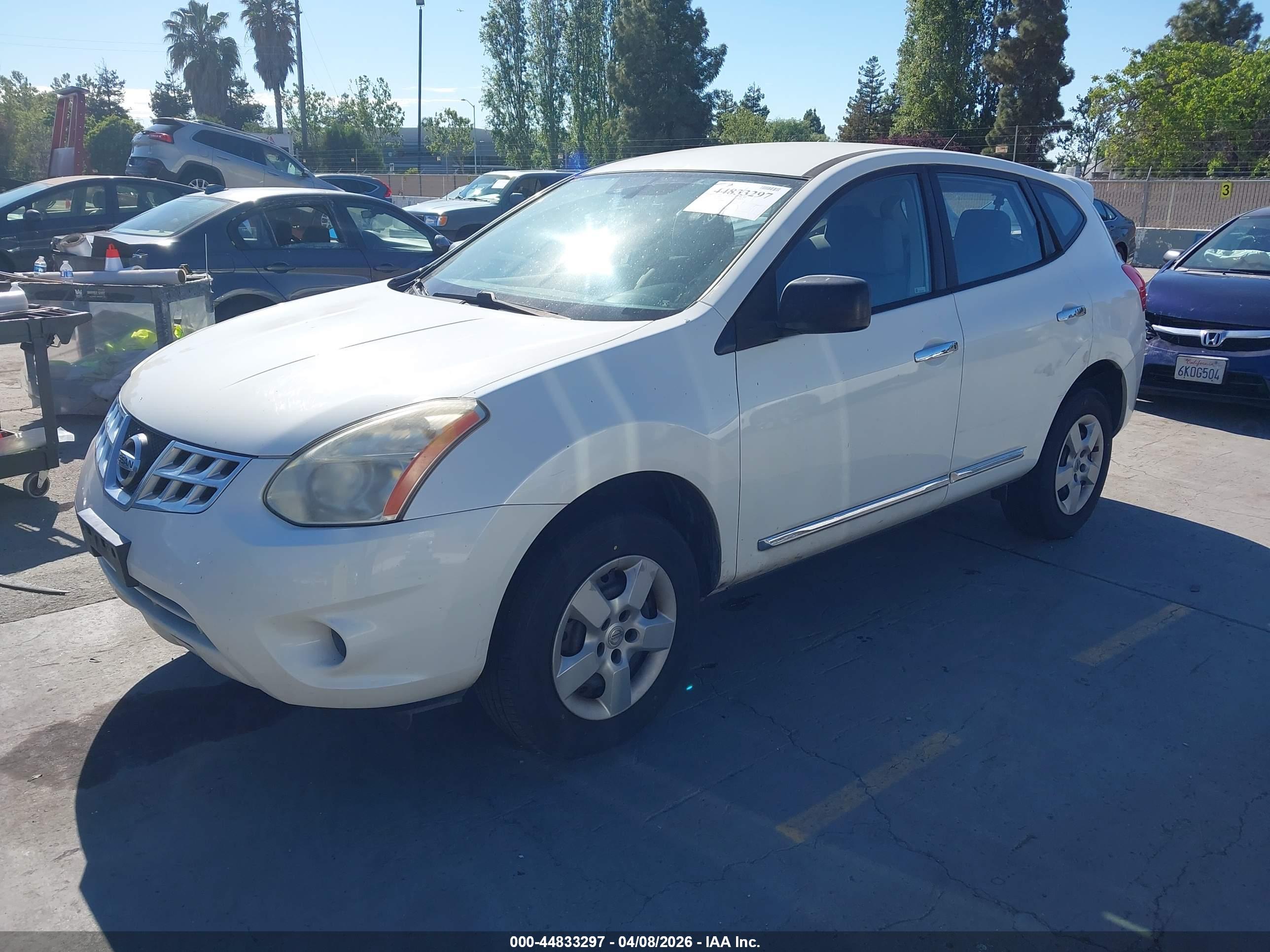 NISSAN ROGUE image 2