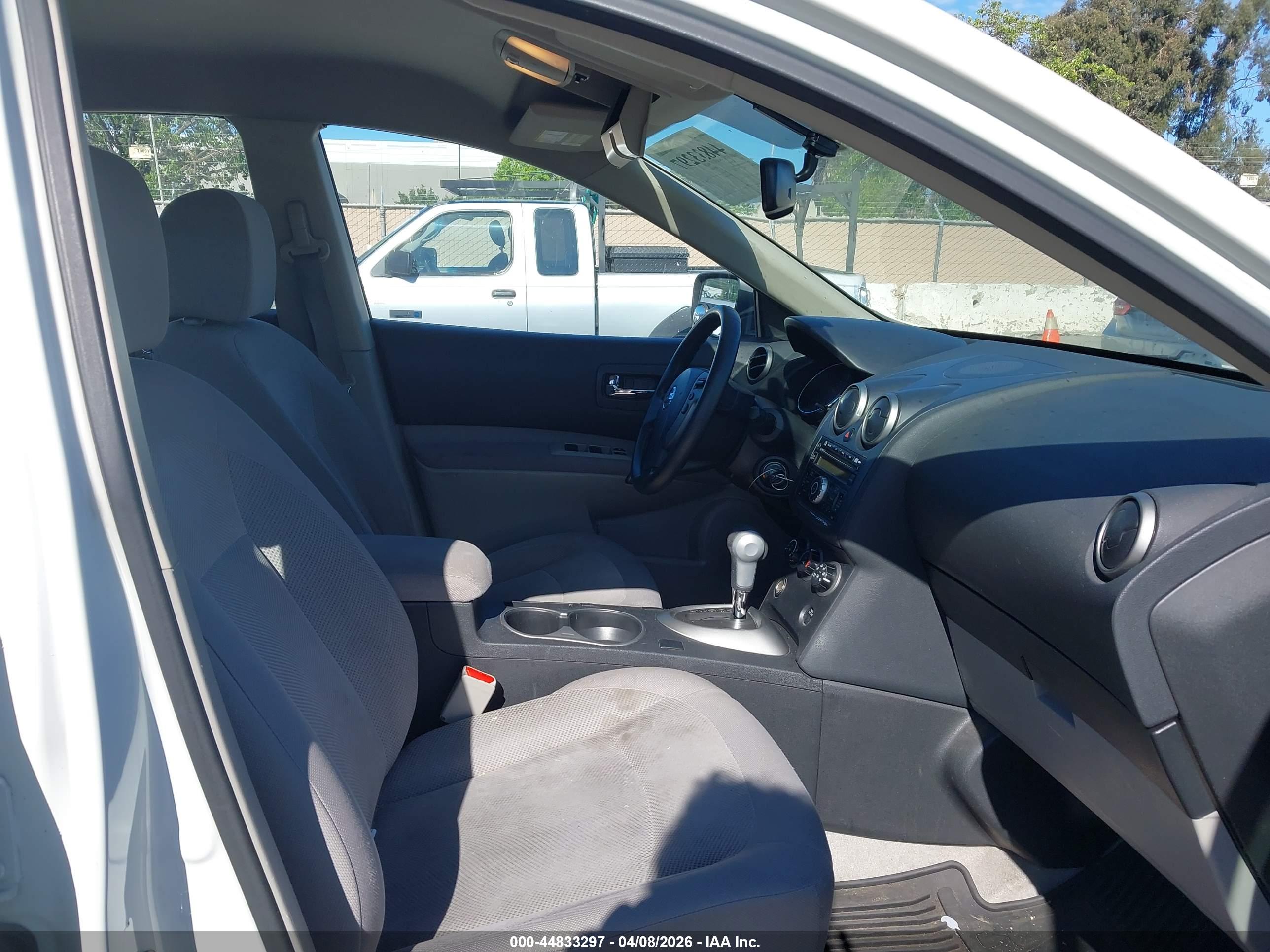 NISSAN ROGUE image 5