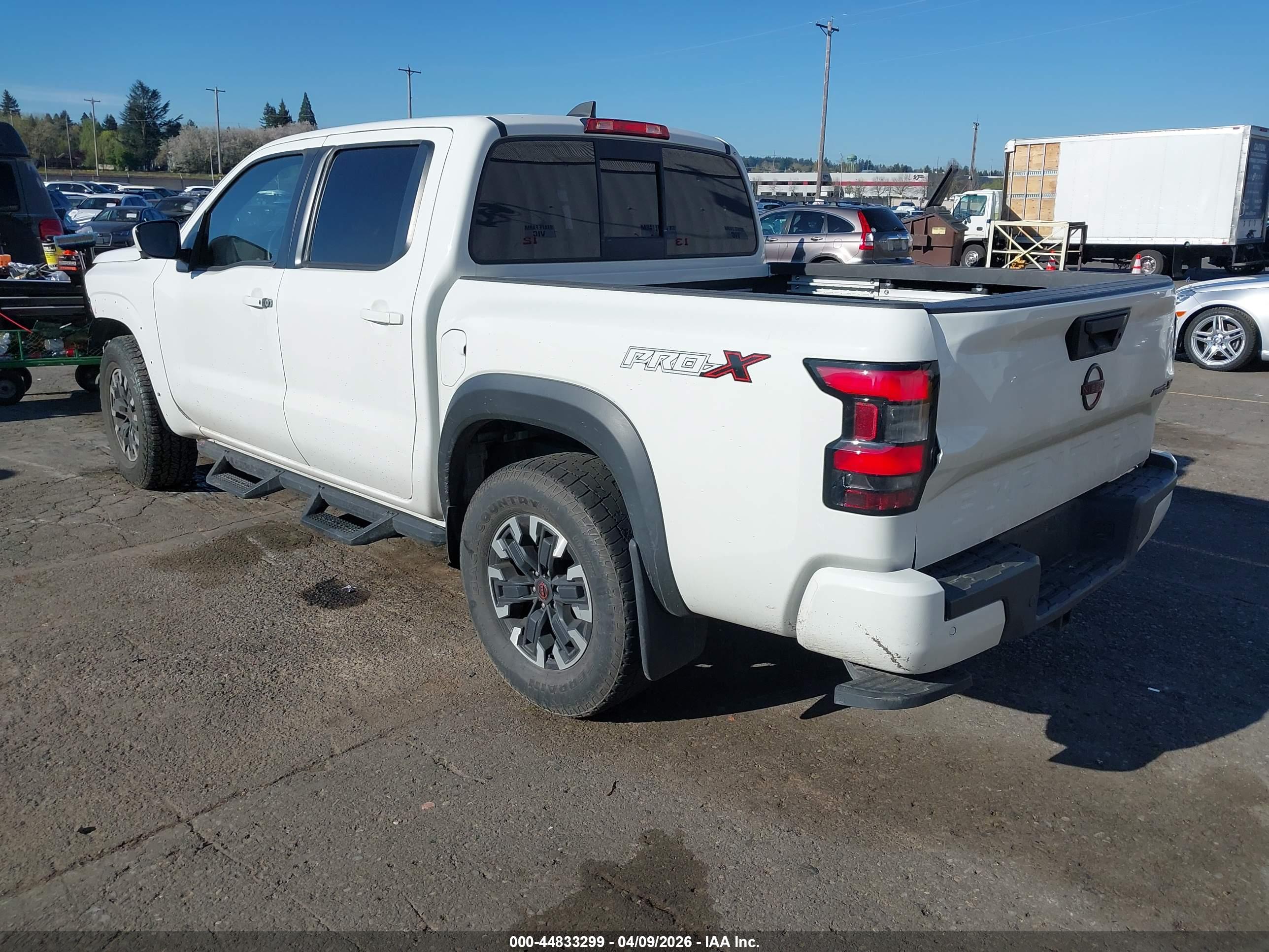 NISSAN FRONTIER image 3