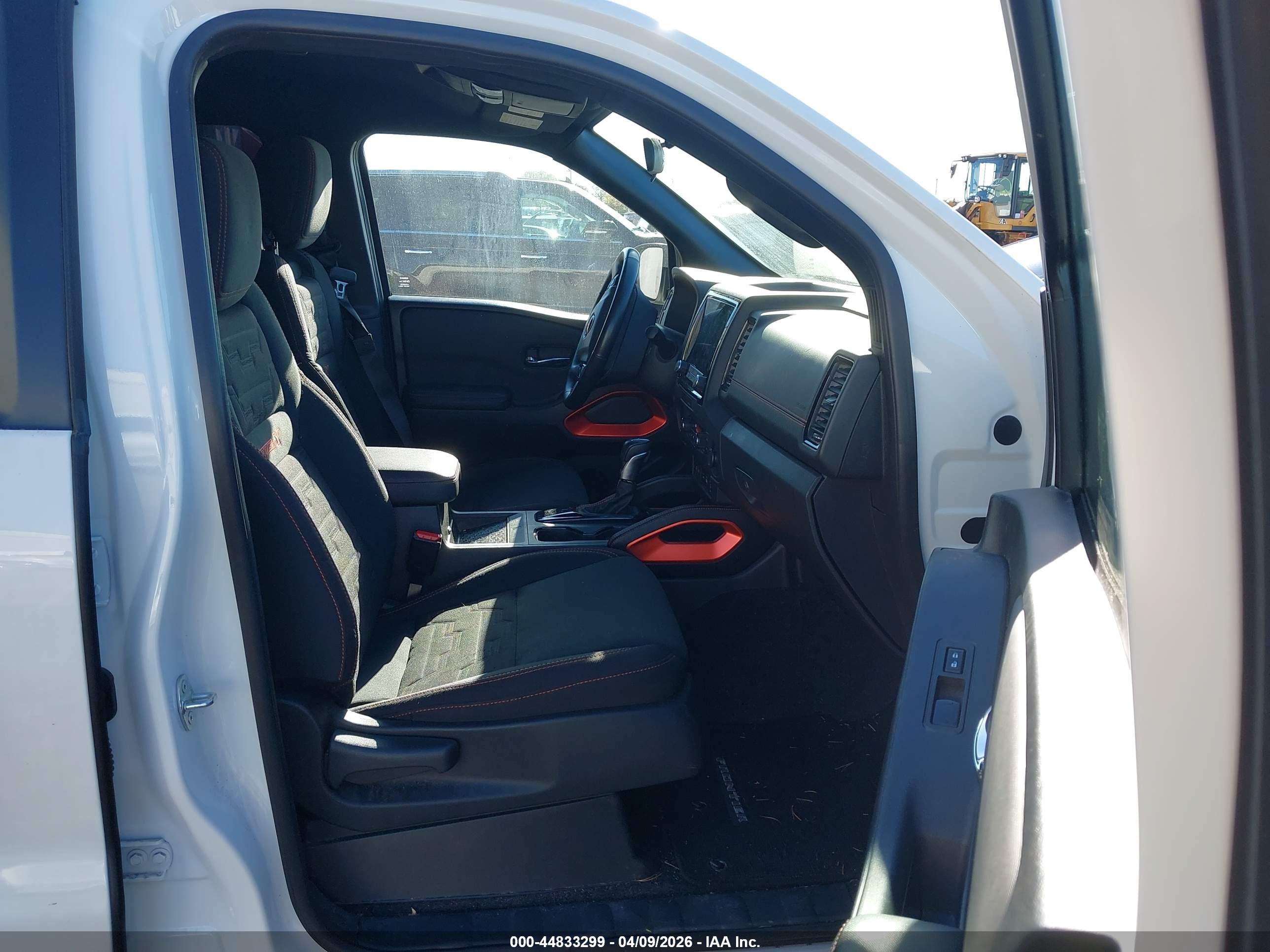 NISSAN FRONTIER image 5