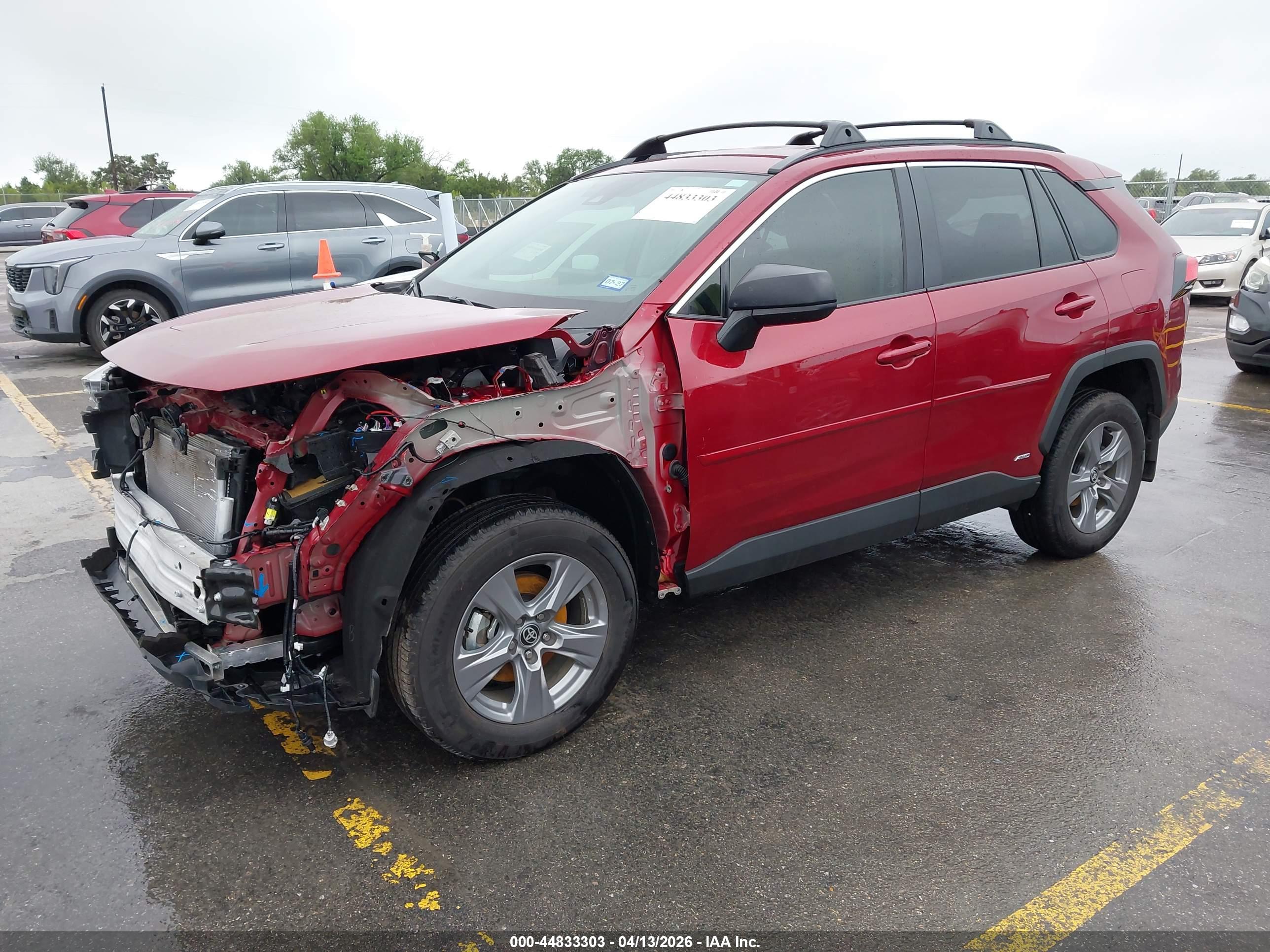 TOYOTA RAV4 image 2