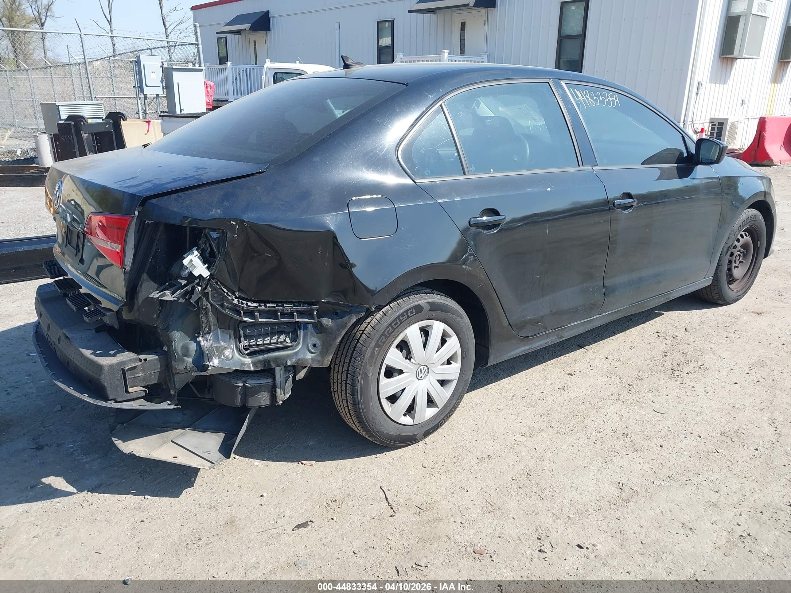 VOLKSWAGEN JETTA image 4