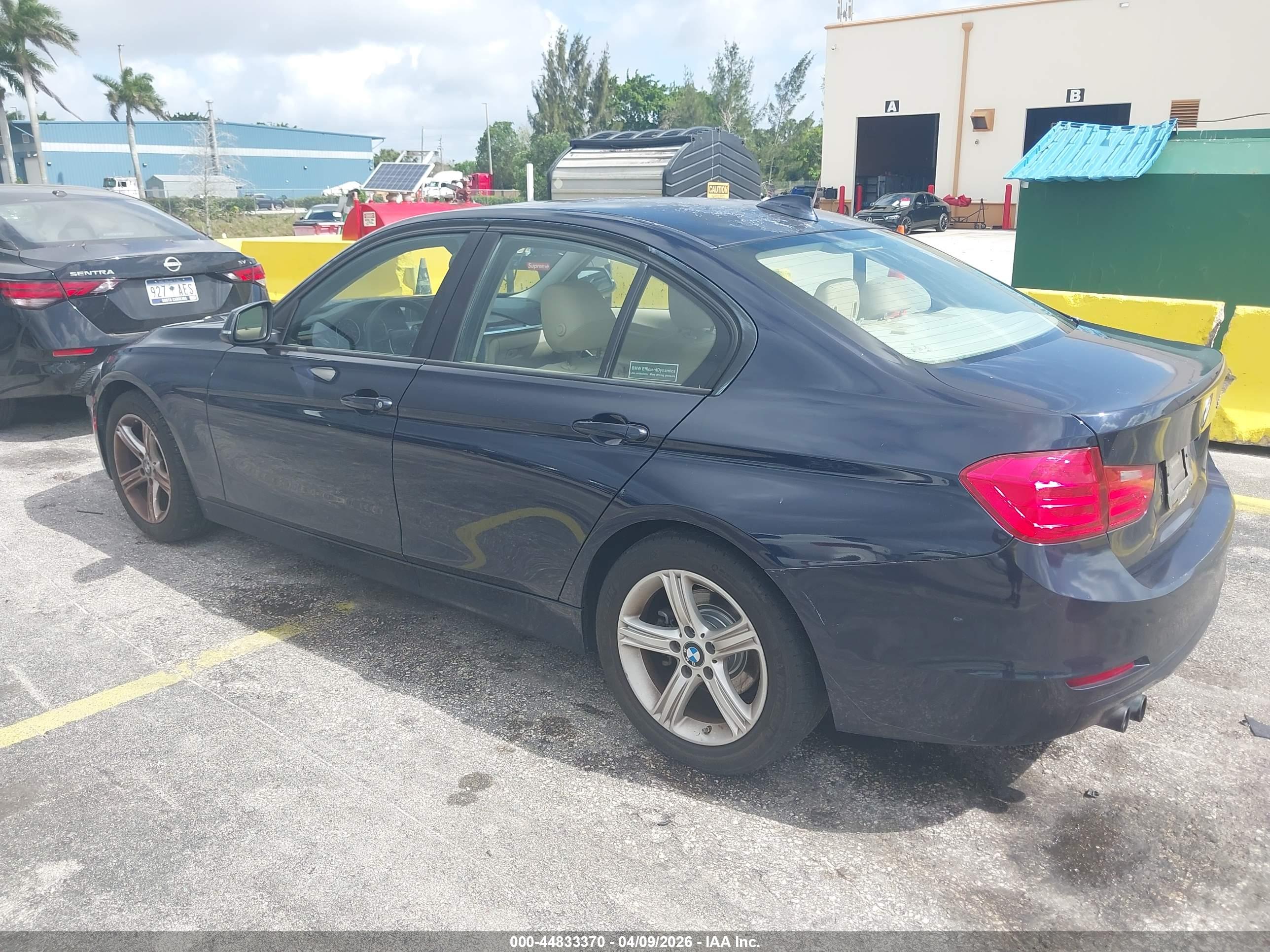 BMW 328I image 3