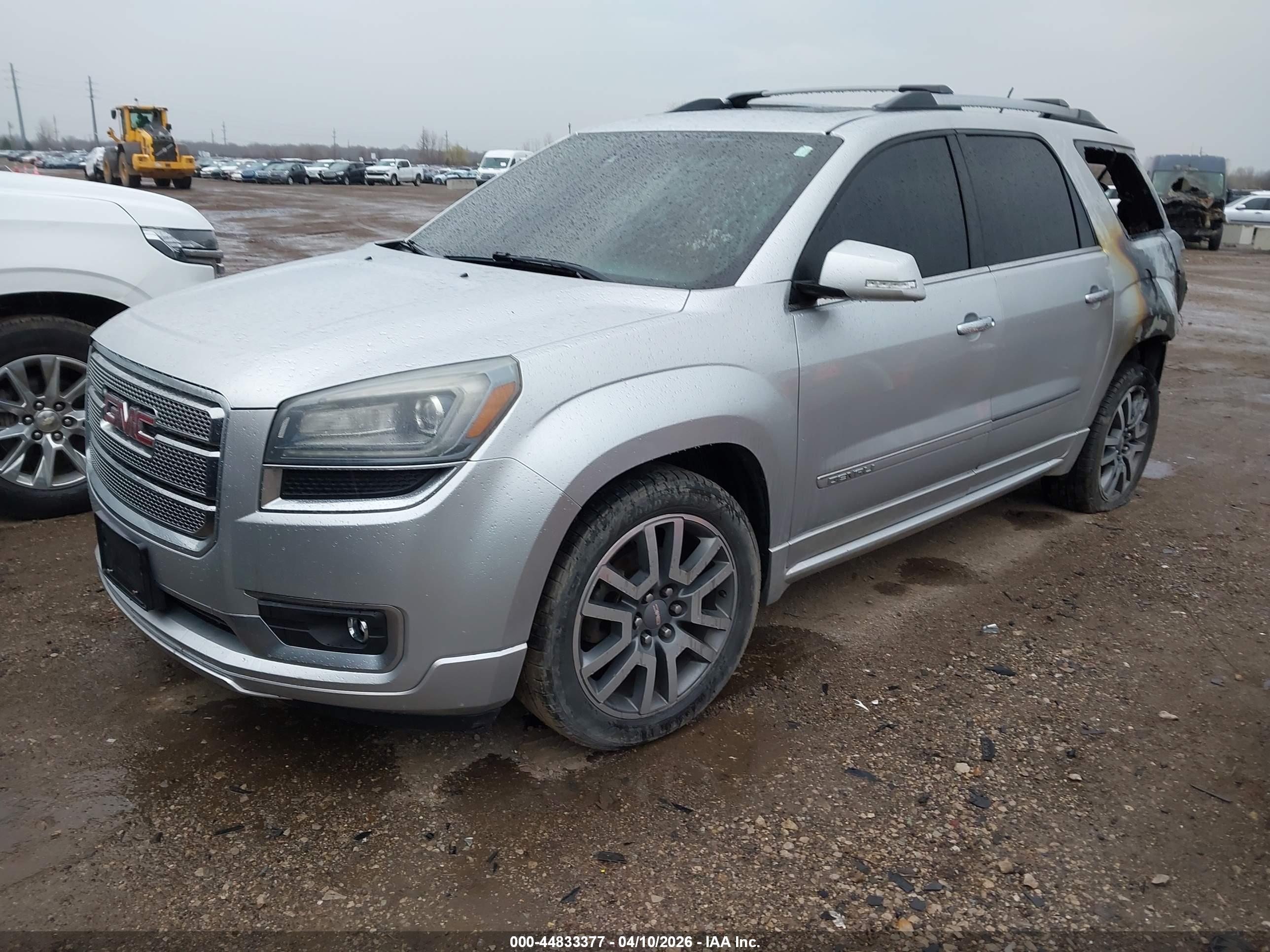 GMC ACADIA image 2