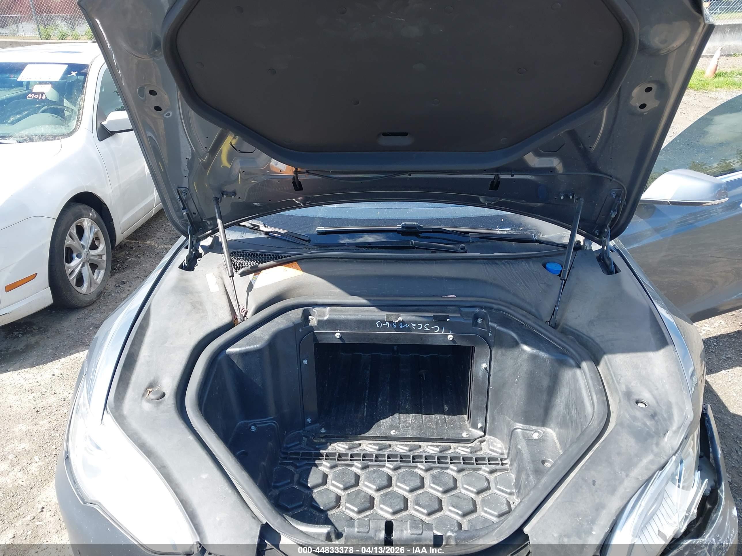 TESLA MODEL image 10