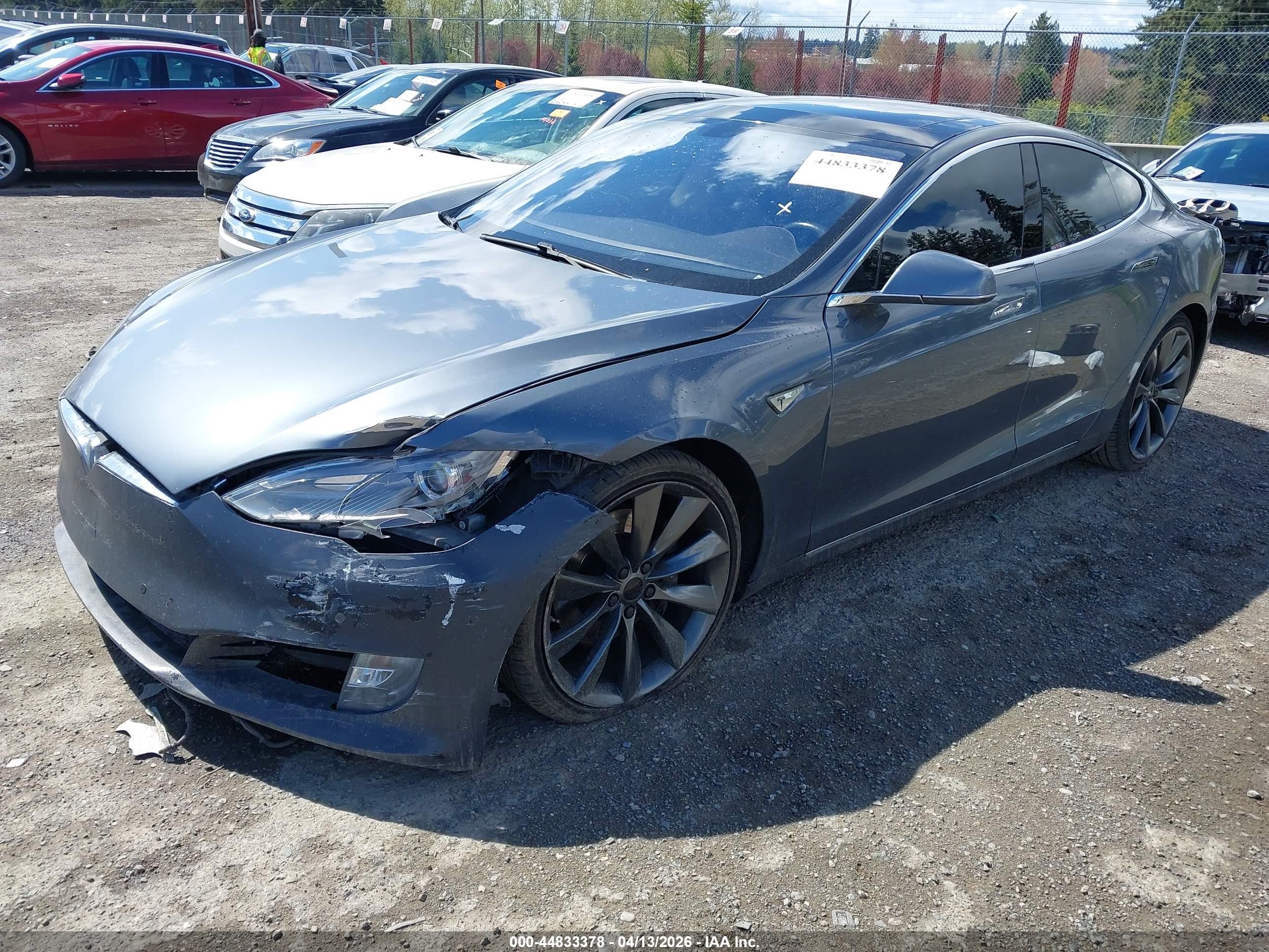 TESLA MODEL image 2