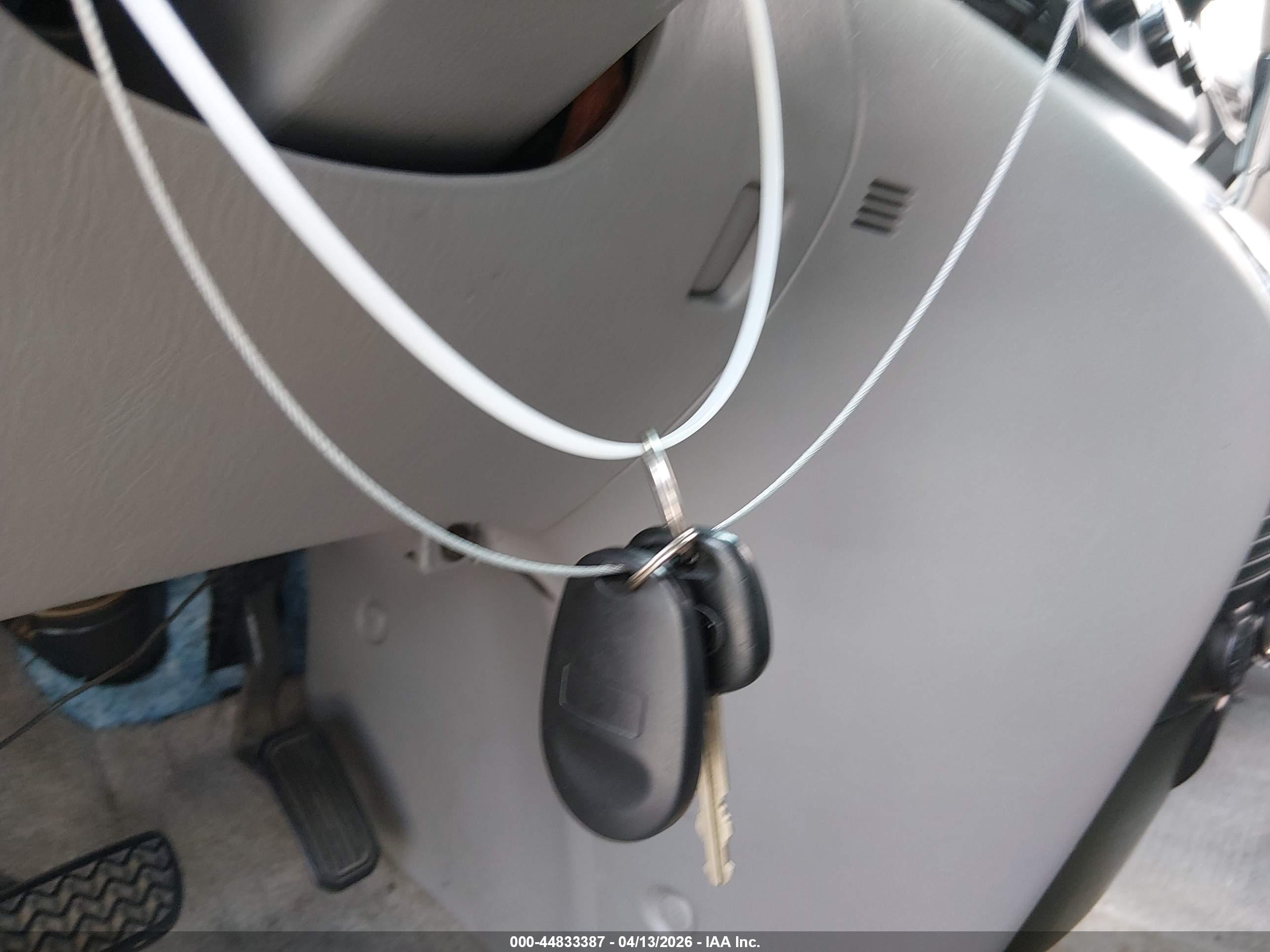 TOYOTA SIENNA image 11