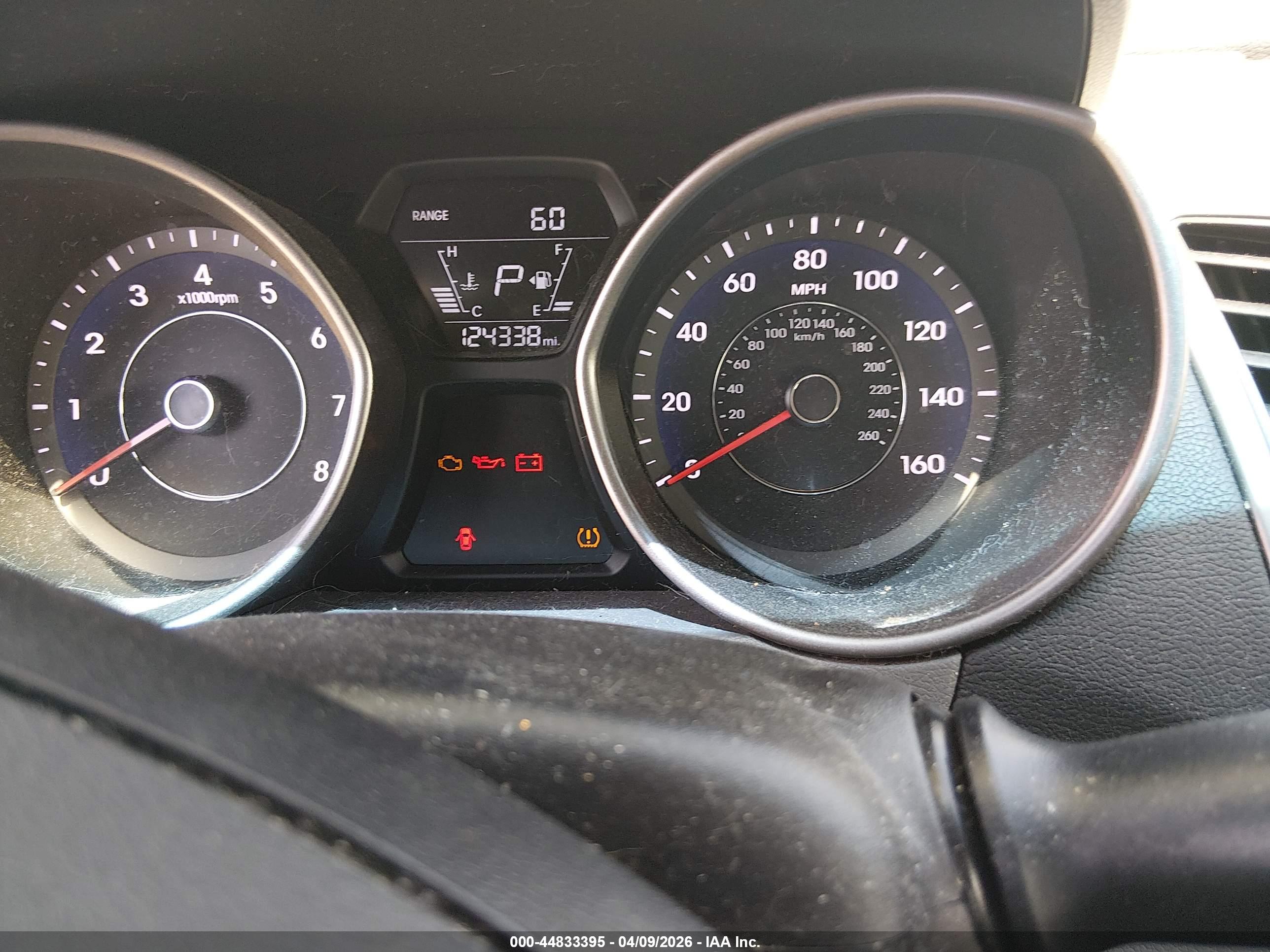 HYUNDAI ELANTRA image 7