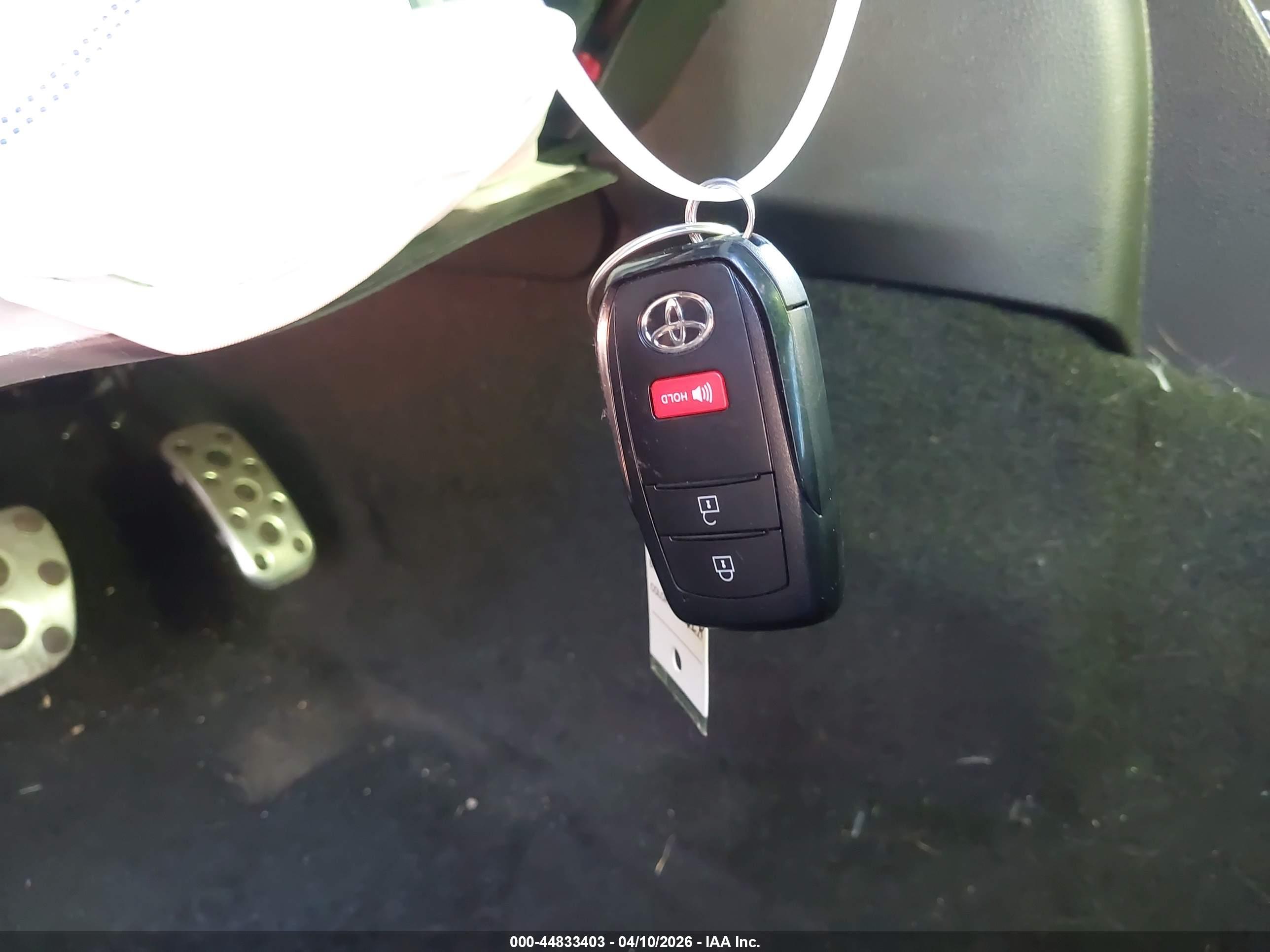 TOYOTA TACOMA image 11