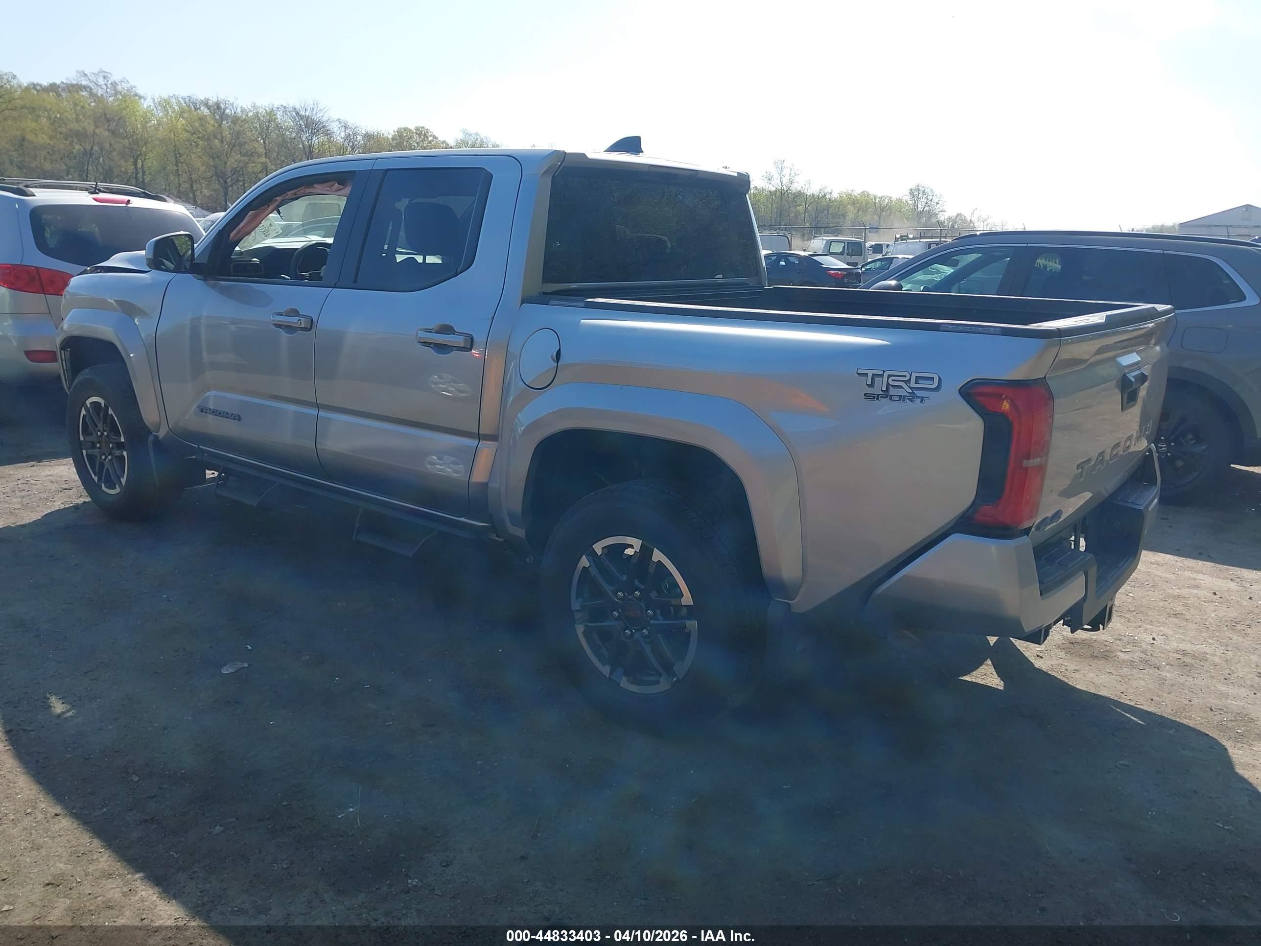 TOYOTA TACOMA image 3