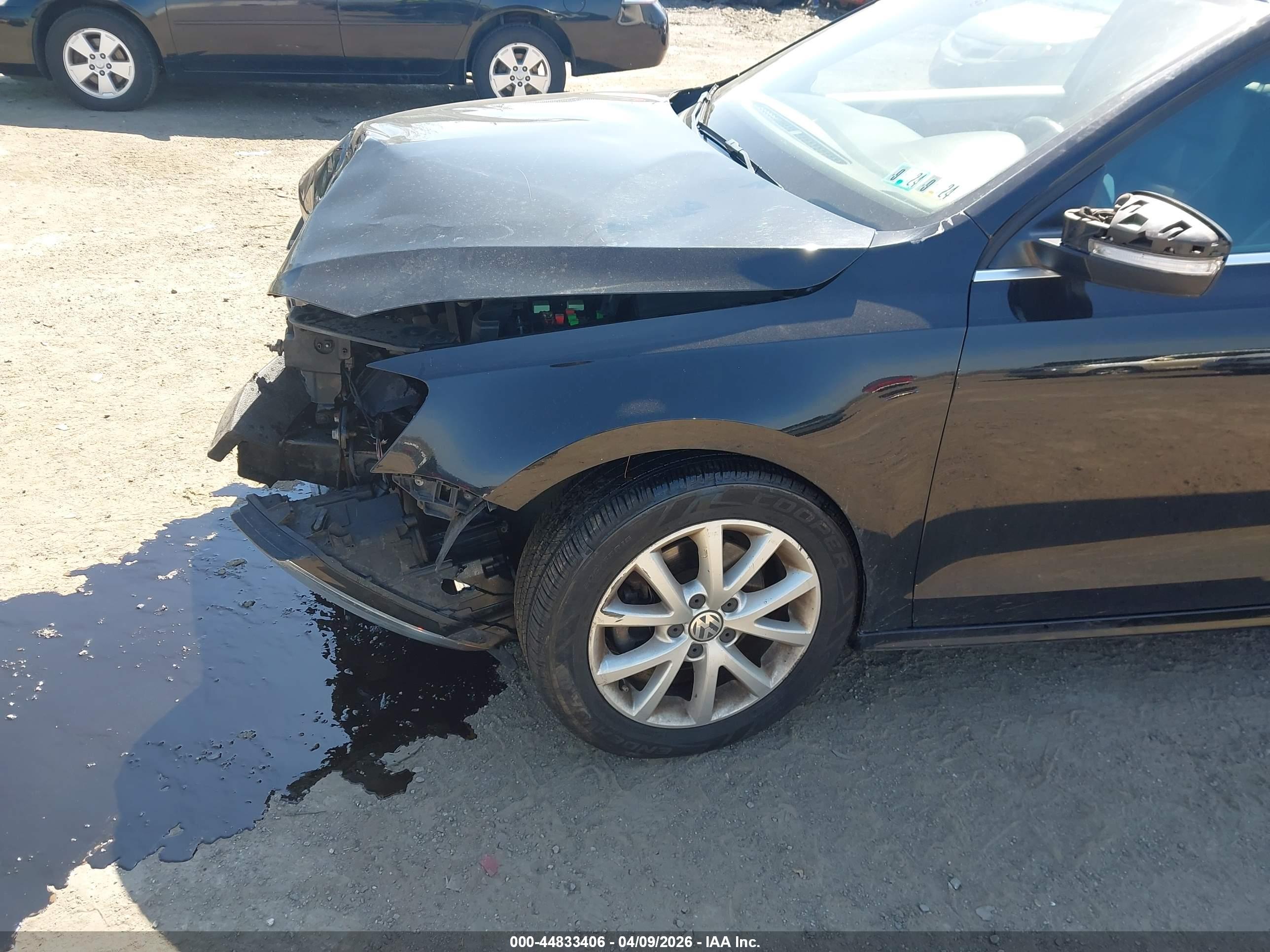 VOLKSWAGEN JETTA image 6