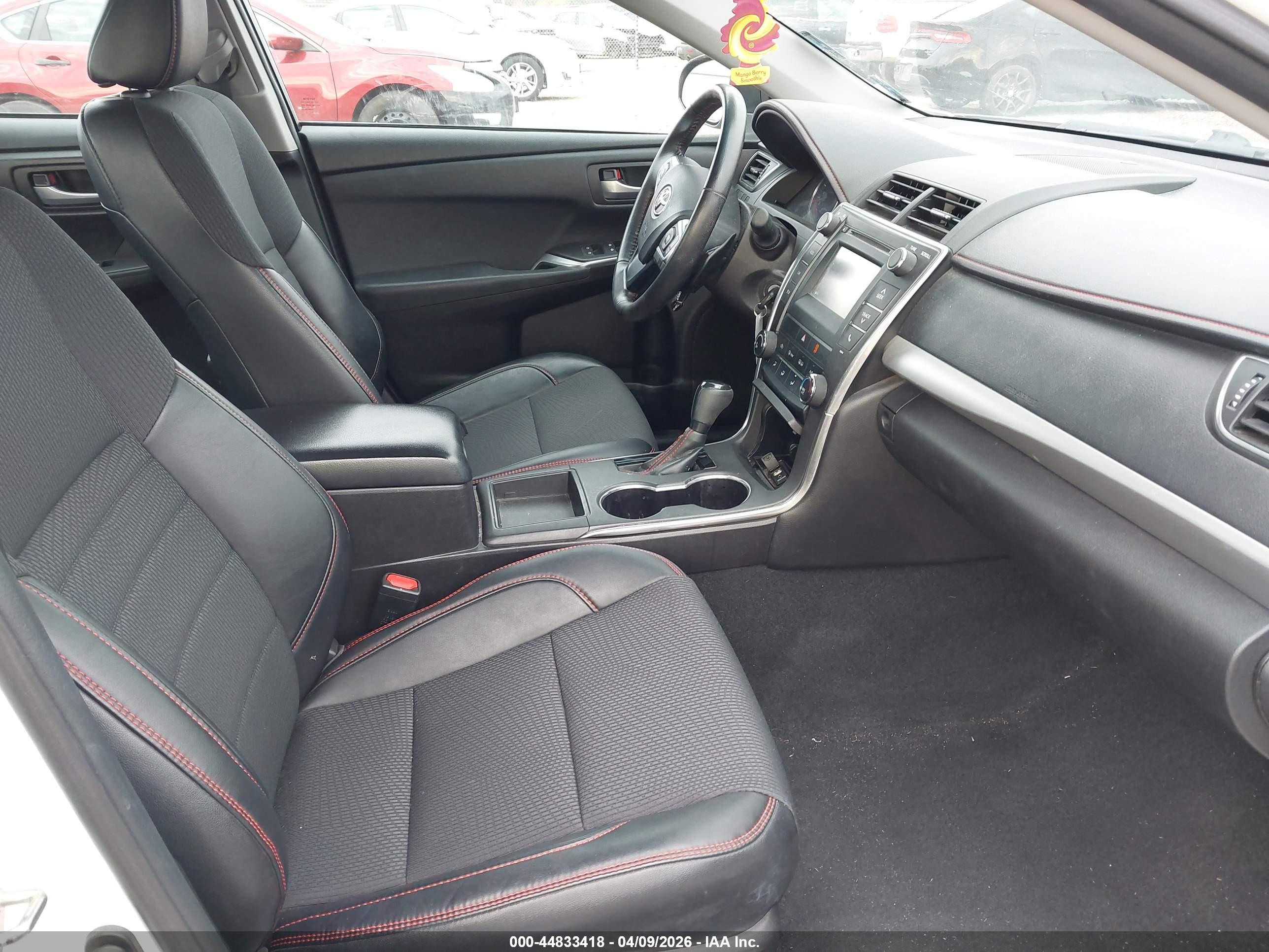 TOYOTA CAMRY image 5