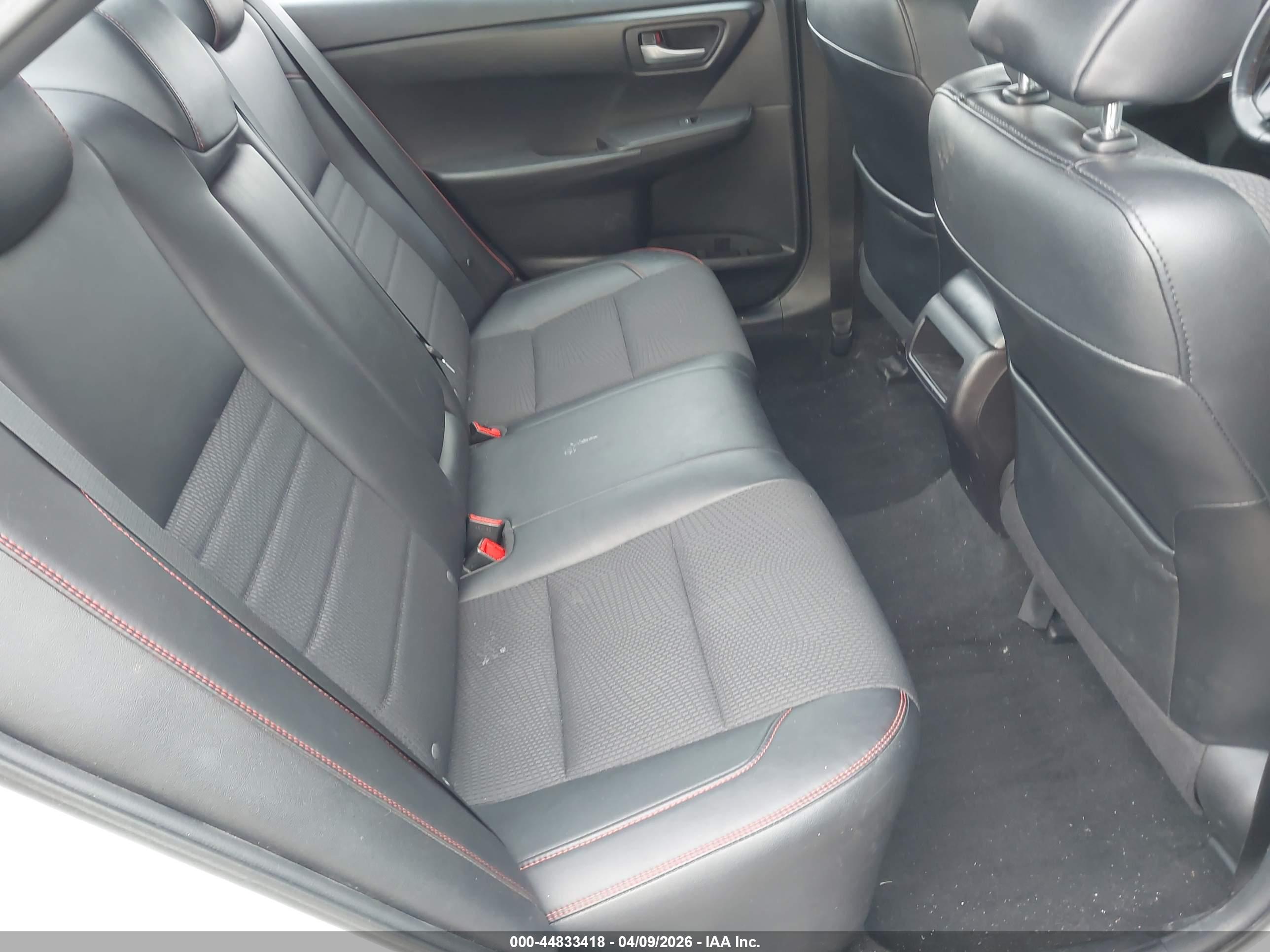 TOYOTA CAMRY image 8