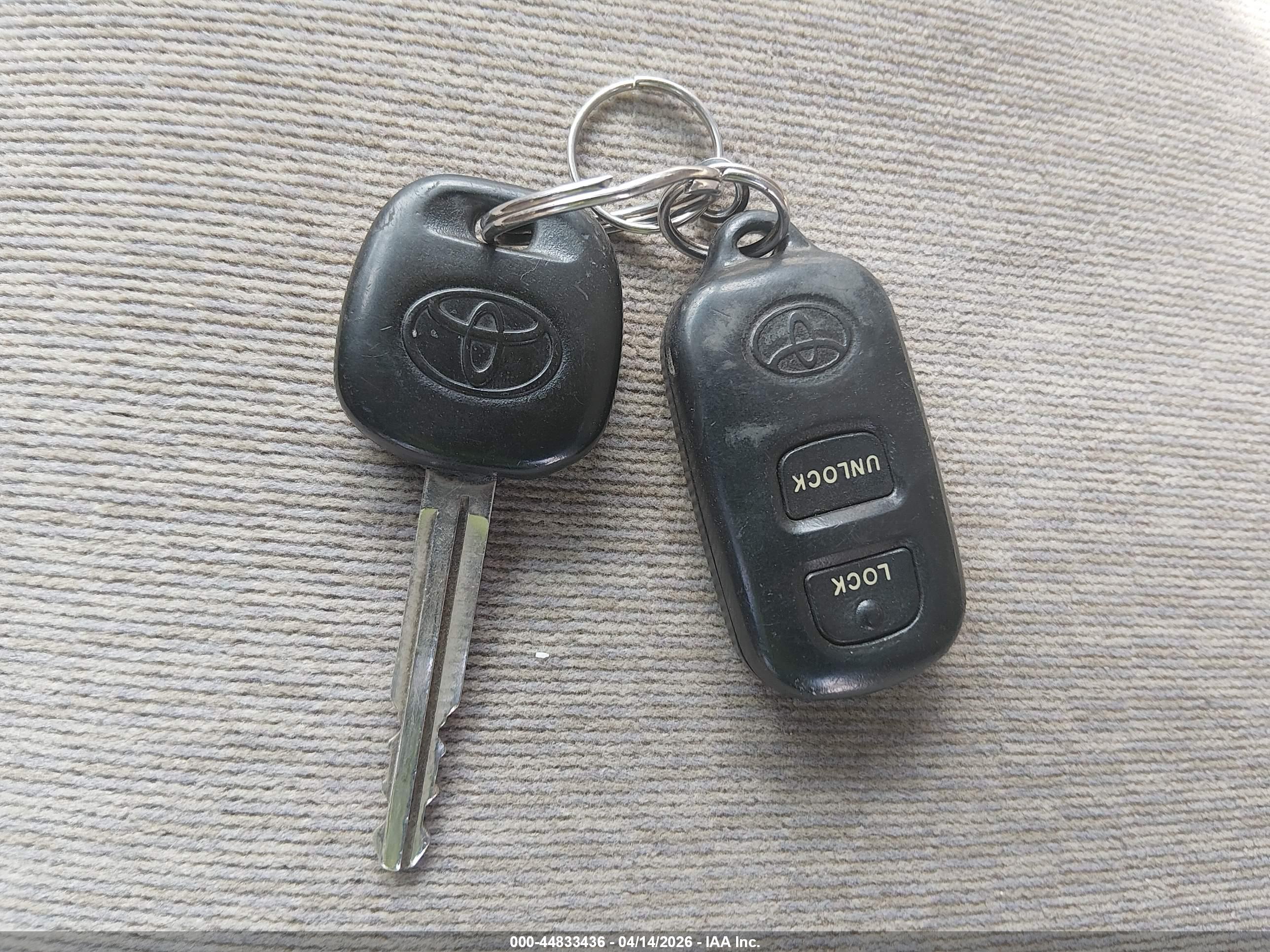 TOYOTA COROLLA image 11