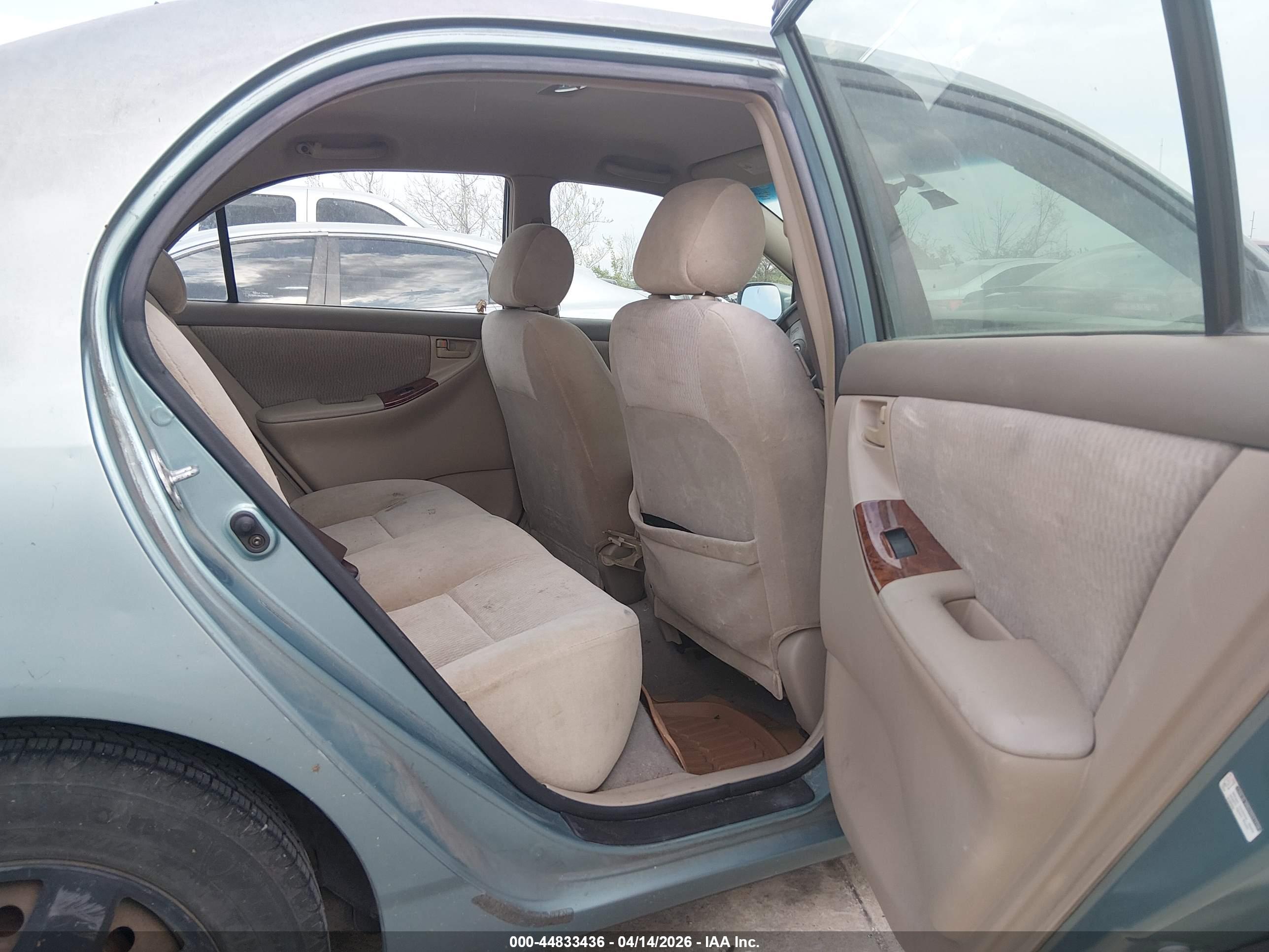 TOYOTA COROLLA image 8