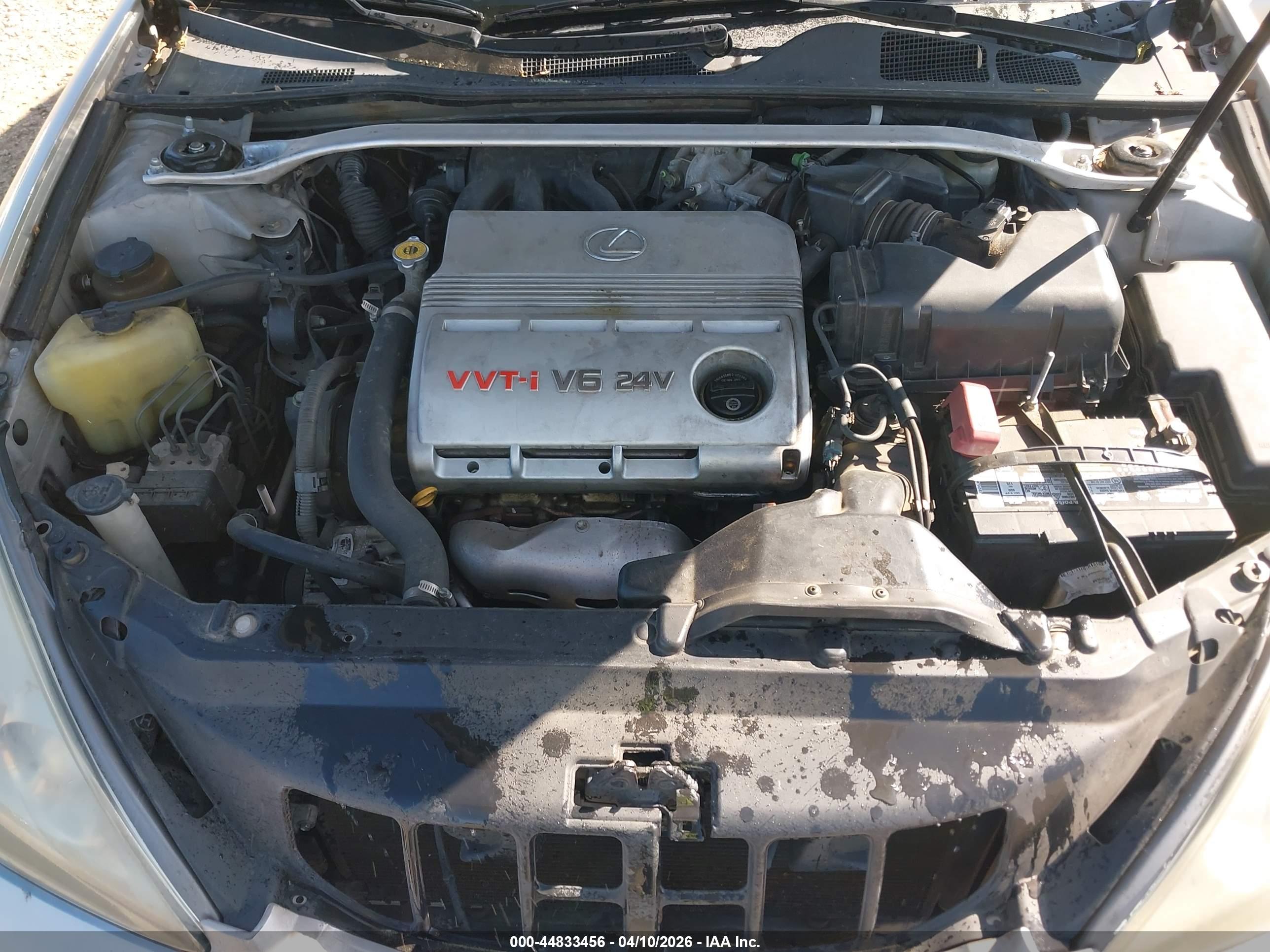 LEXUS ES image 10