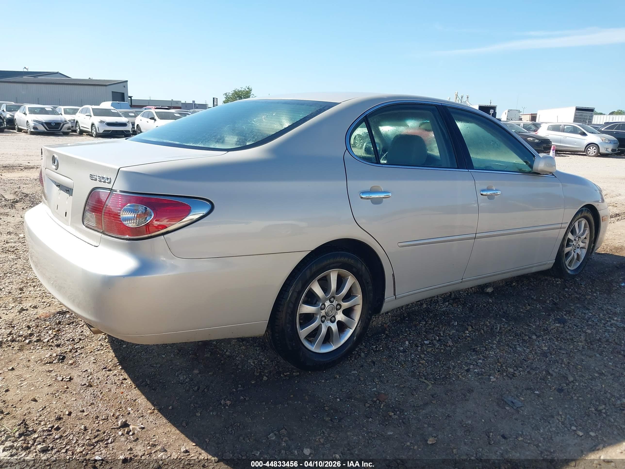 LEXUS ES image 4