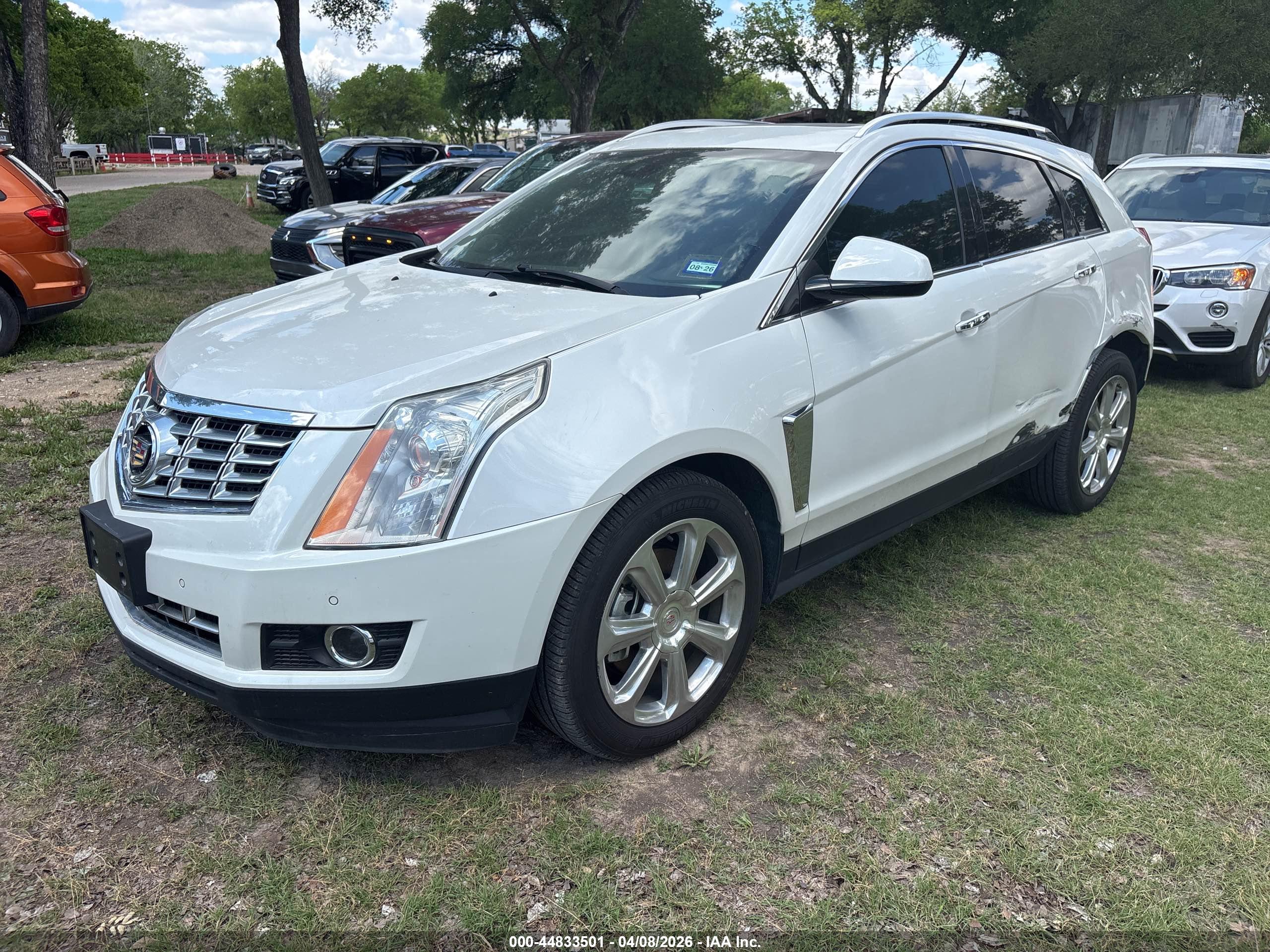 CADILLAC SRX image 2