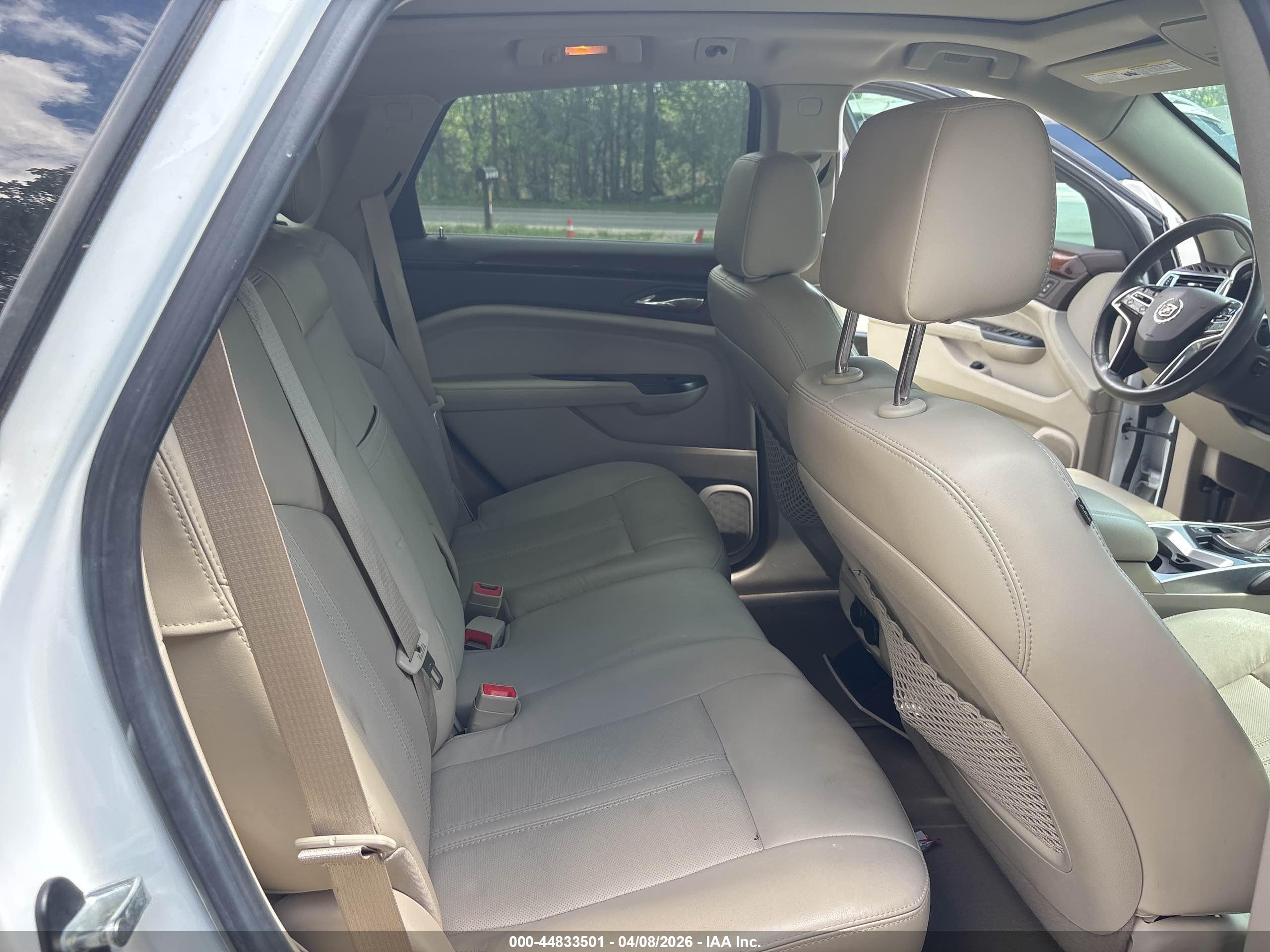 CADILLAC SRX image 8