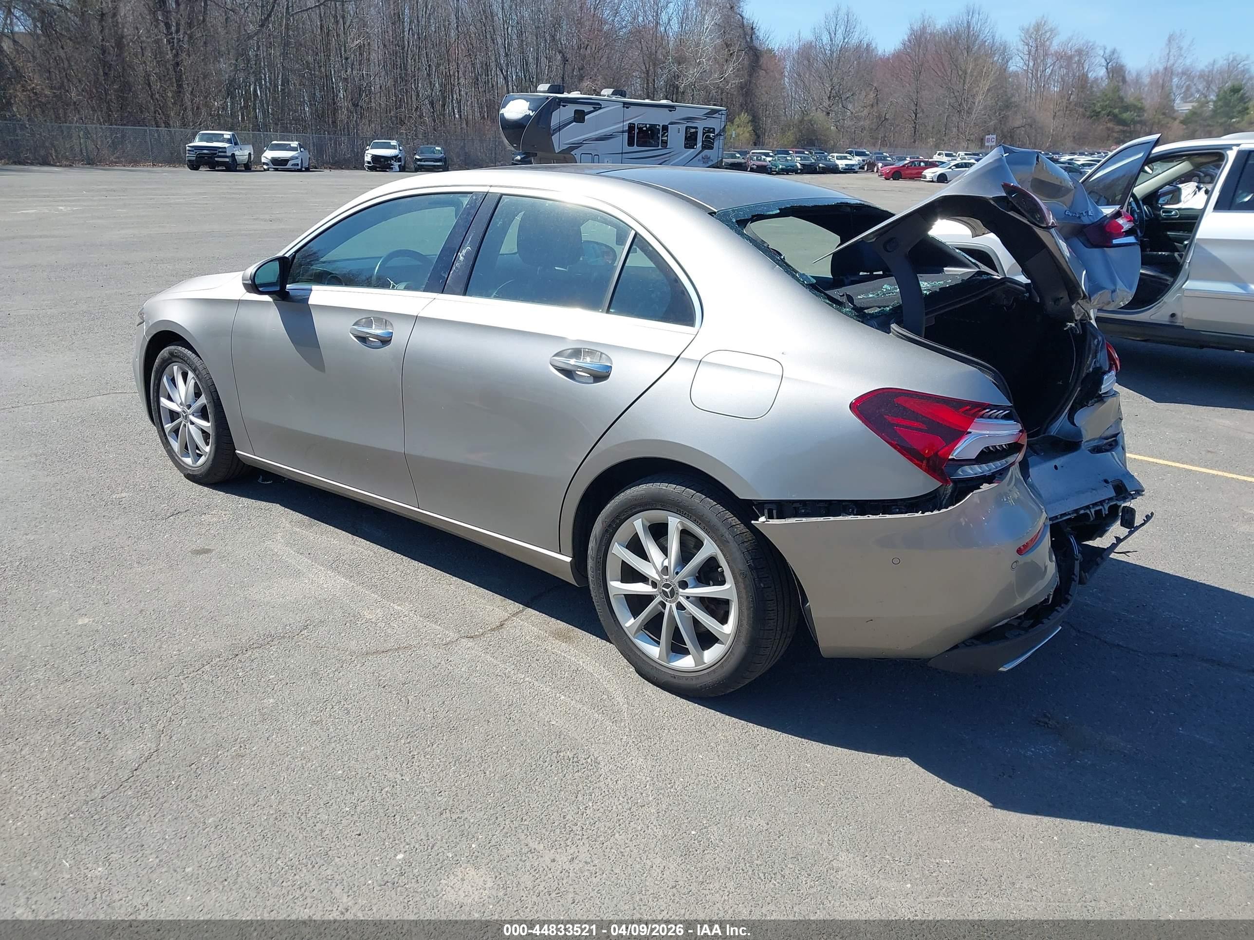 MERCEDES-BENZ A image 3