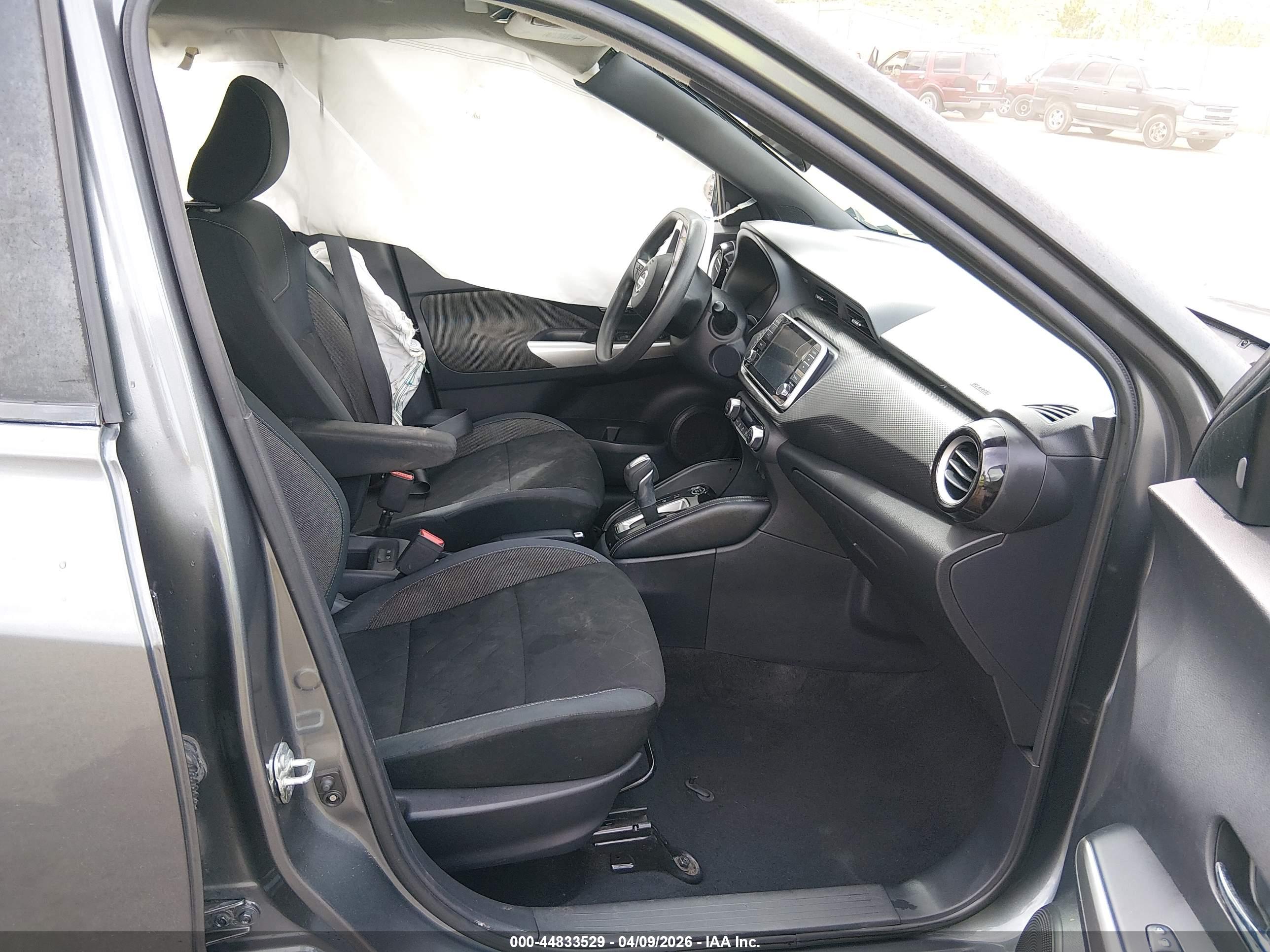 NISSAN KICKS image 5