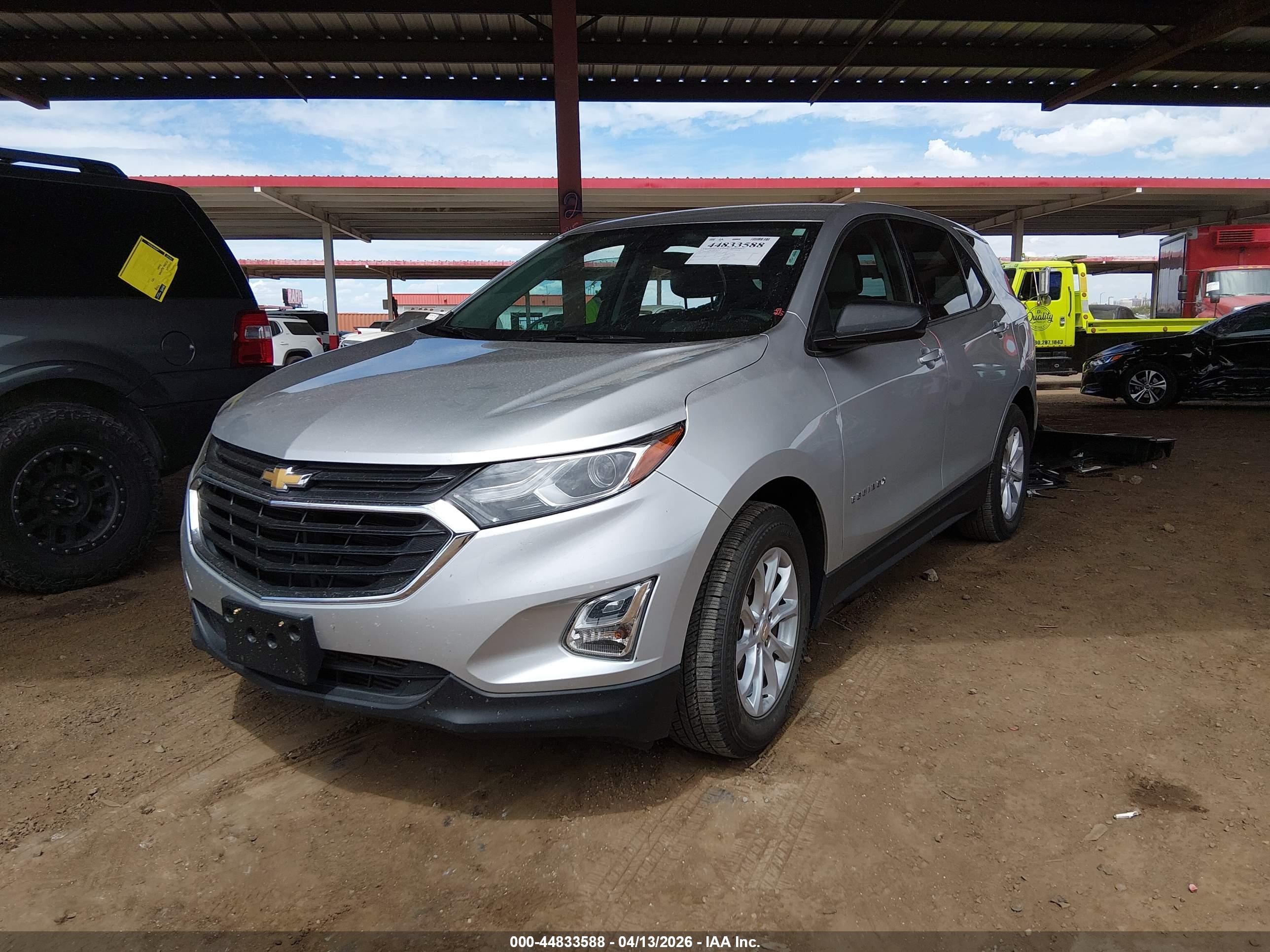 CHEVROLET EQUINOX image 2