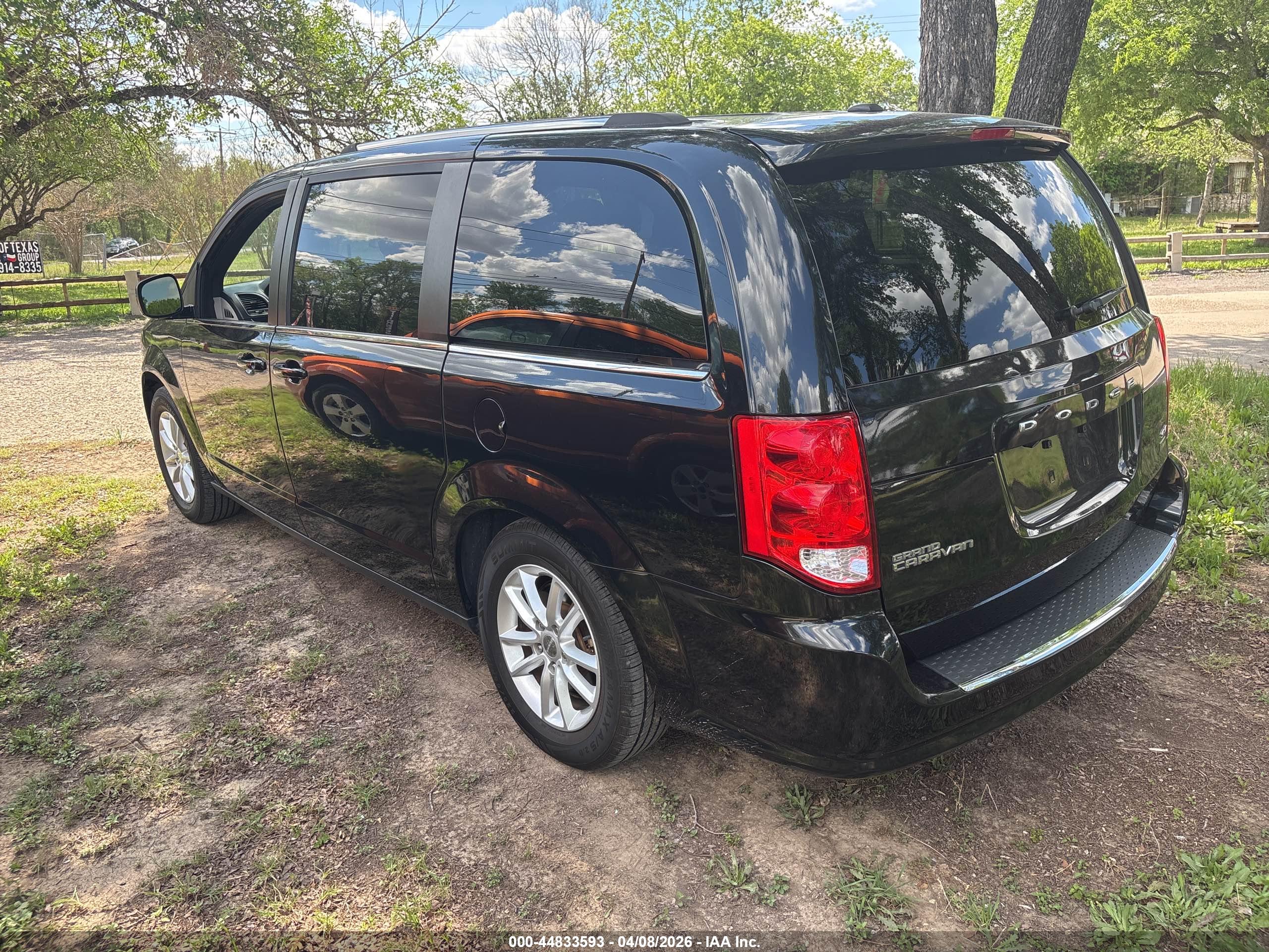 DODGE GRAND image 3