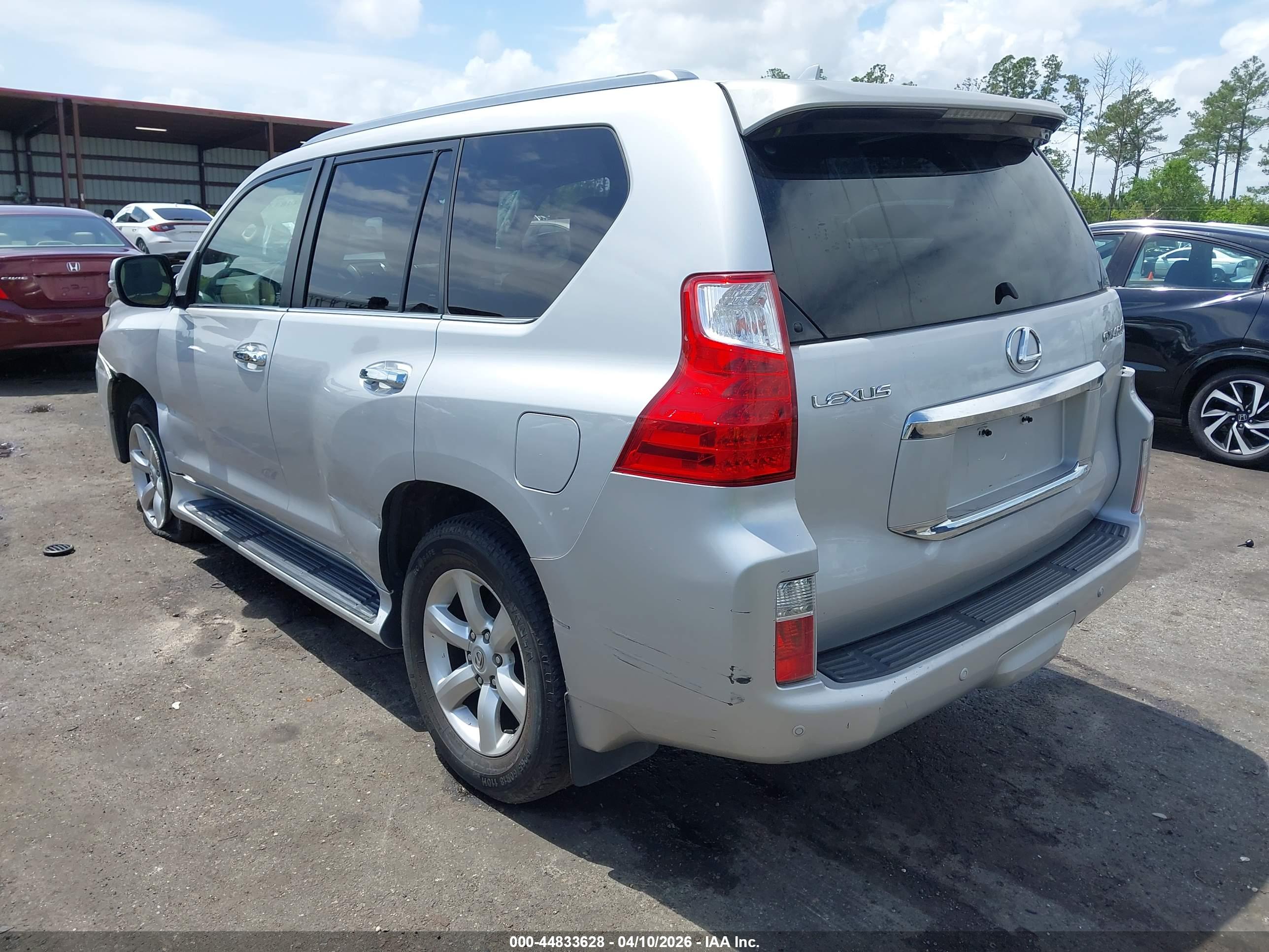 LEXUS GX image 3