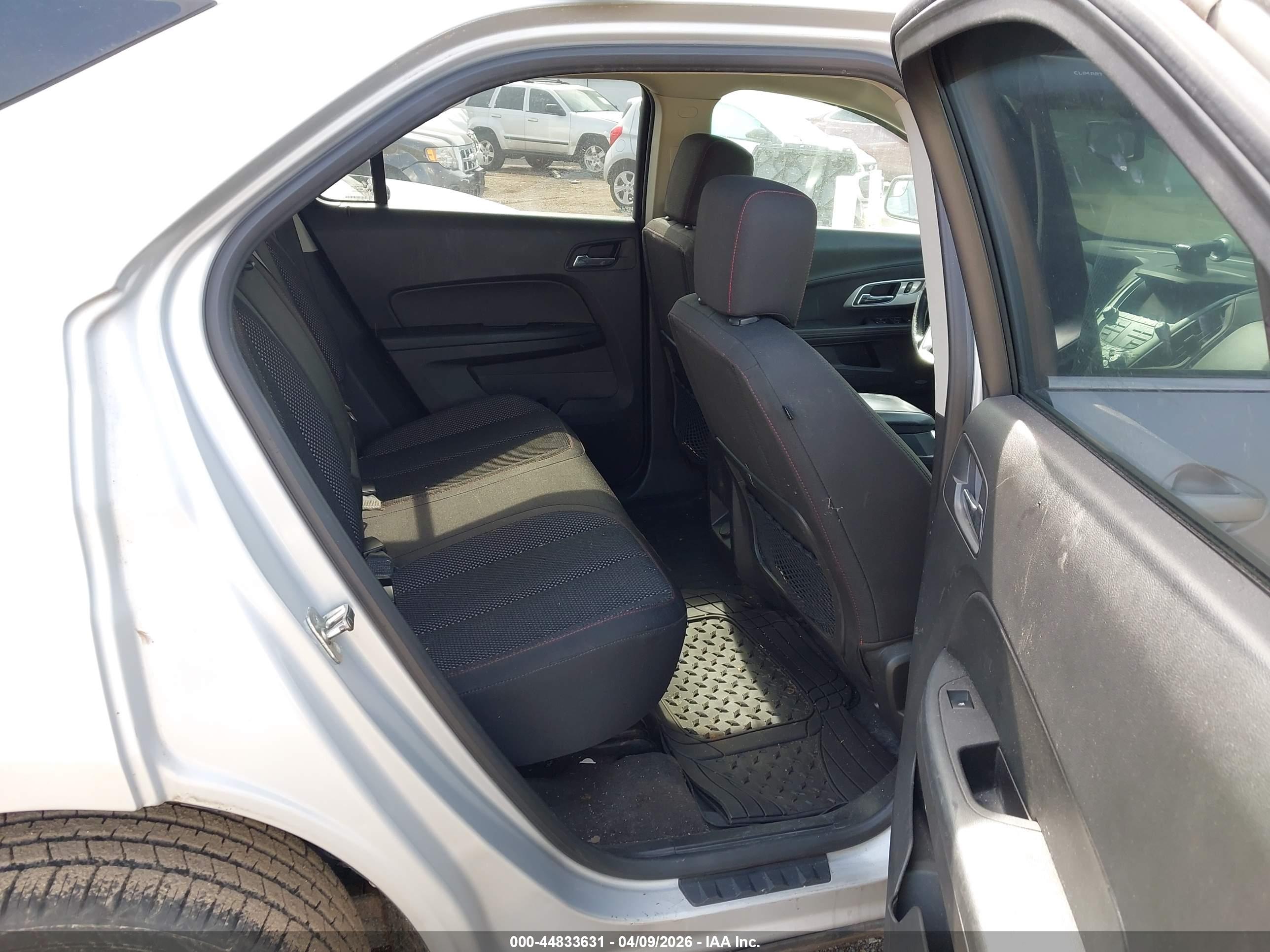CHEVROLET EQUINOX image 8