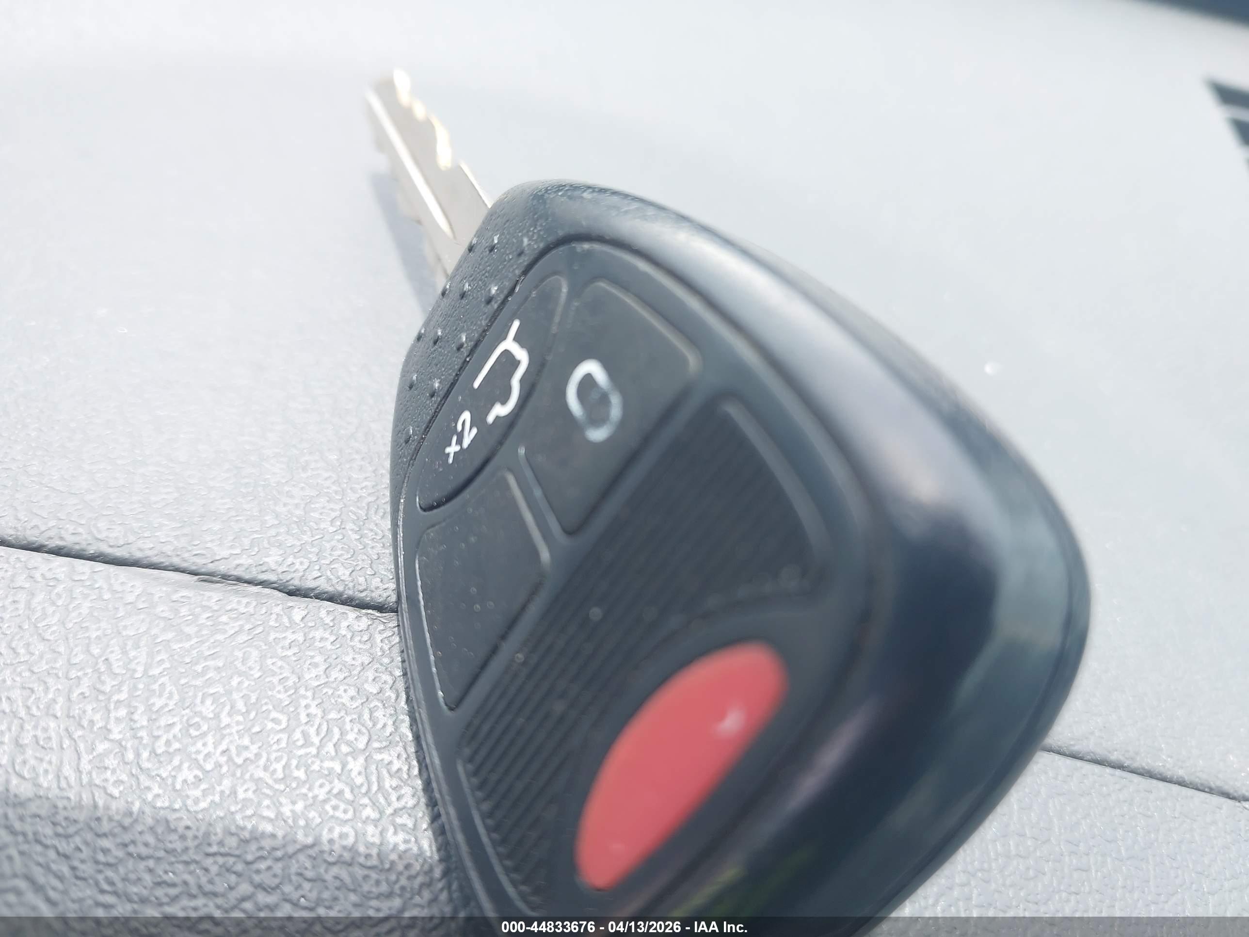 JEEP LIBERTY image 11