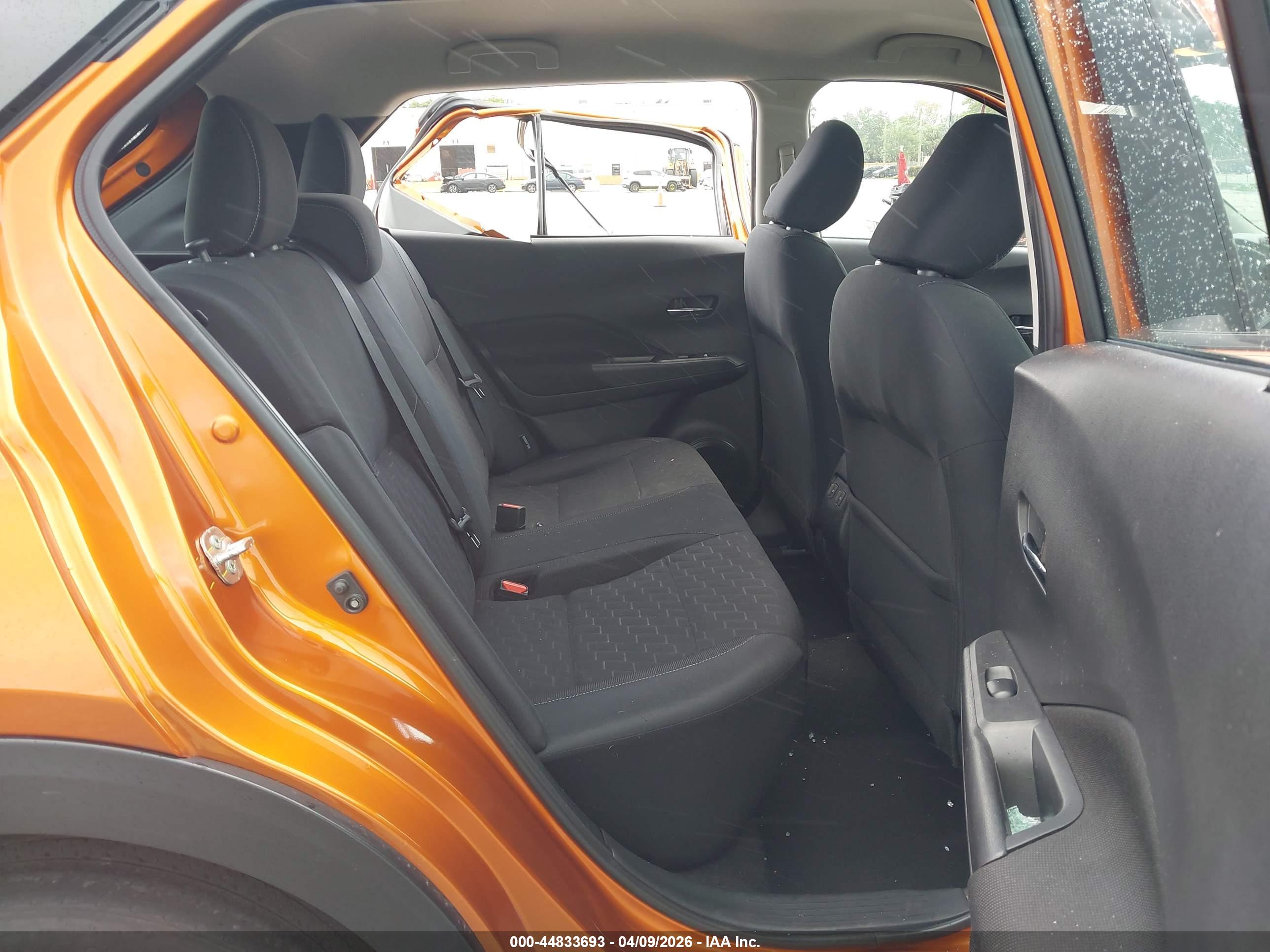 NISSAN KICKS image 8