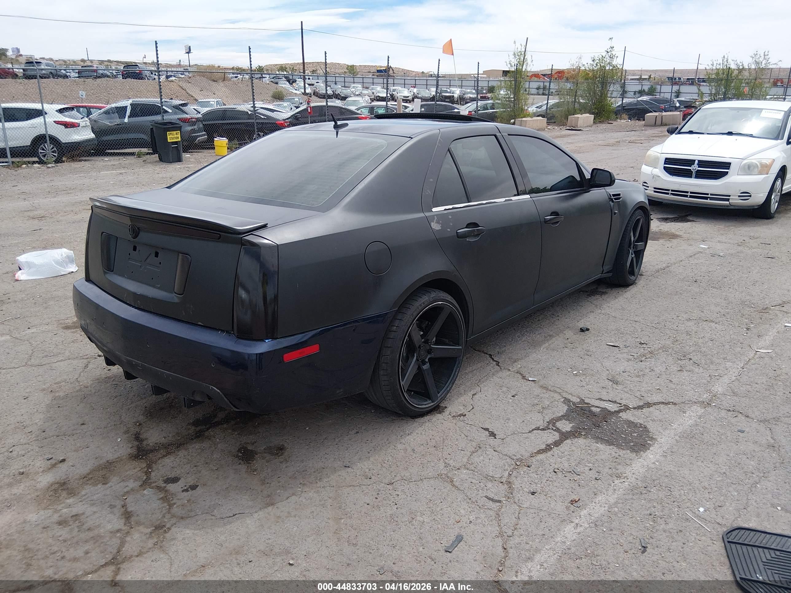 CADILLAC STS image 4