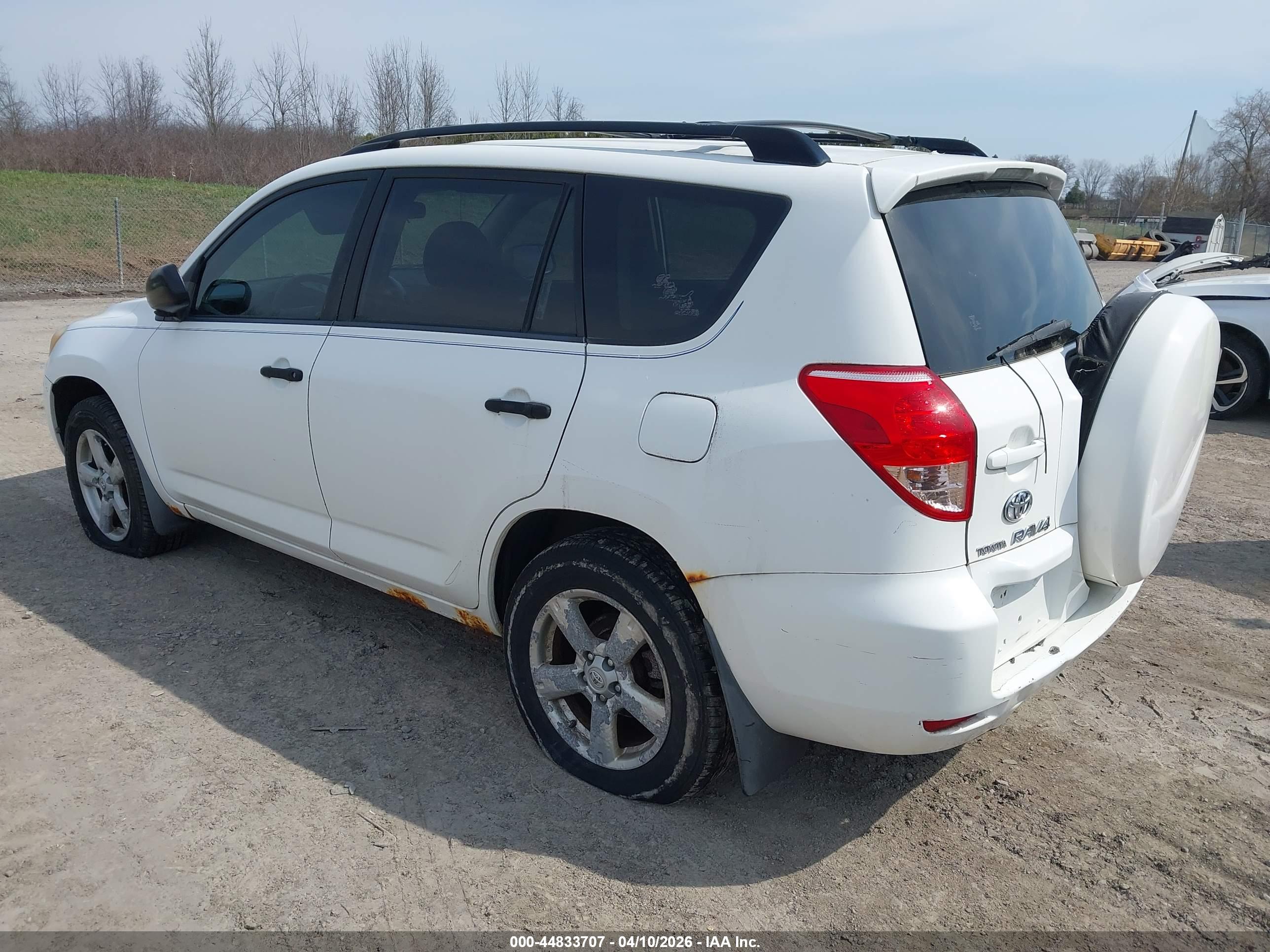 TOYOTA RAV4 image 3