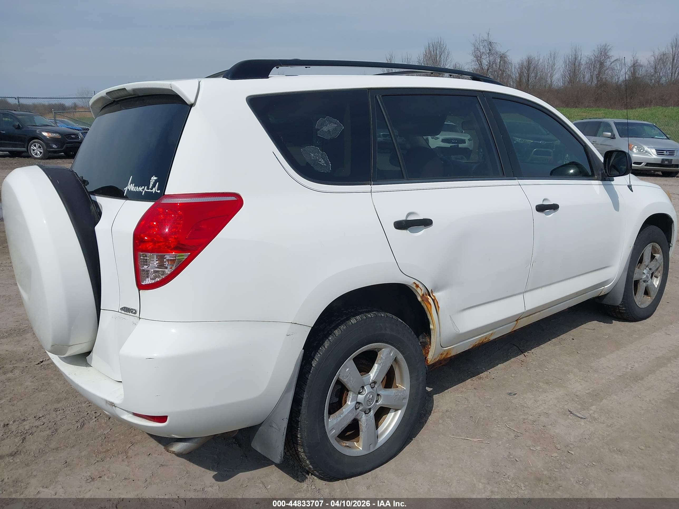TOYOTA RAV4 image 4