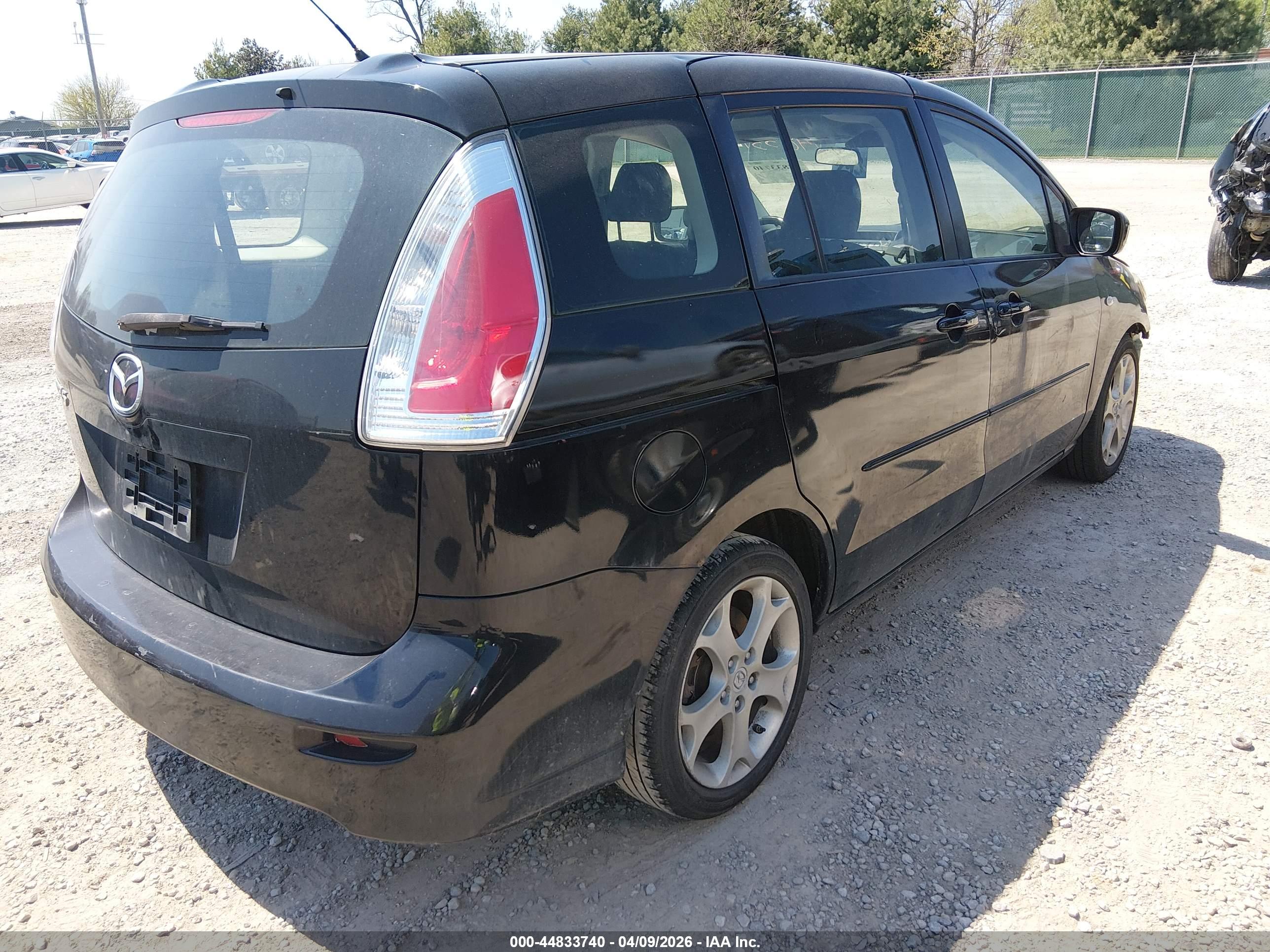 MAZDA MAZDA5 image 4